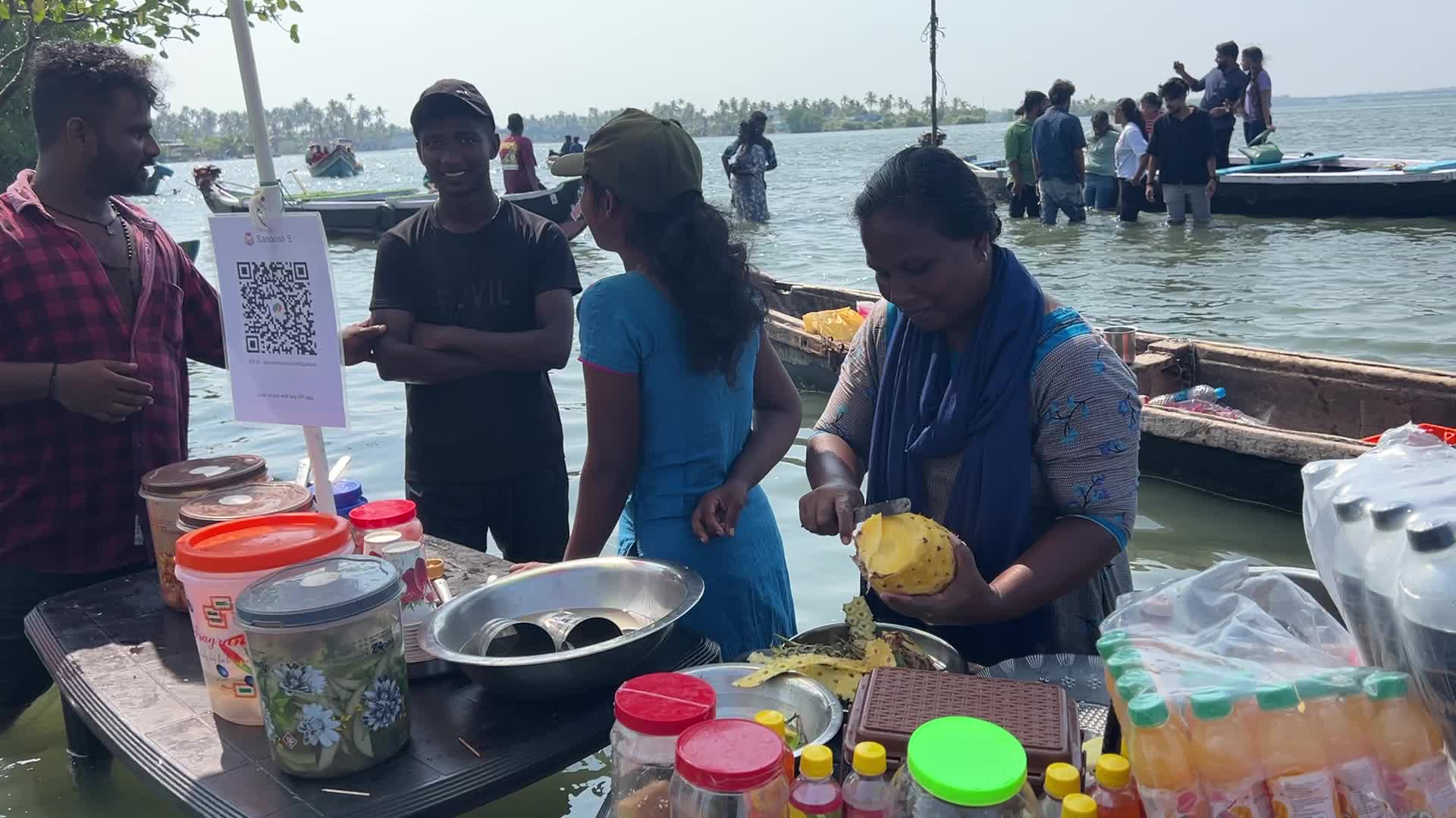 Daily life at Sambranikodi Island