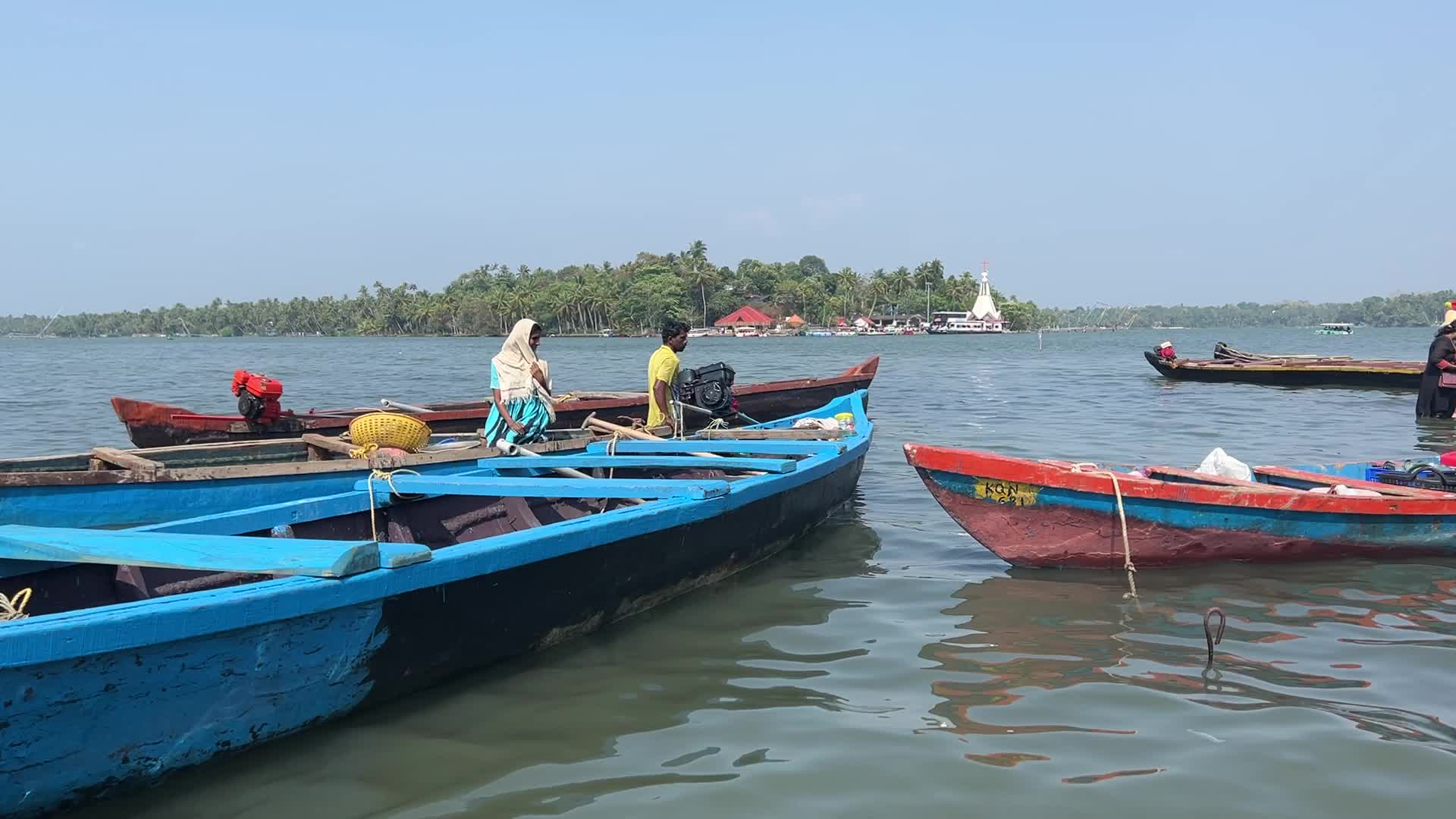 Daily life at Sambranikodi Island