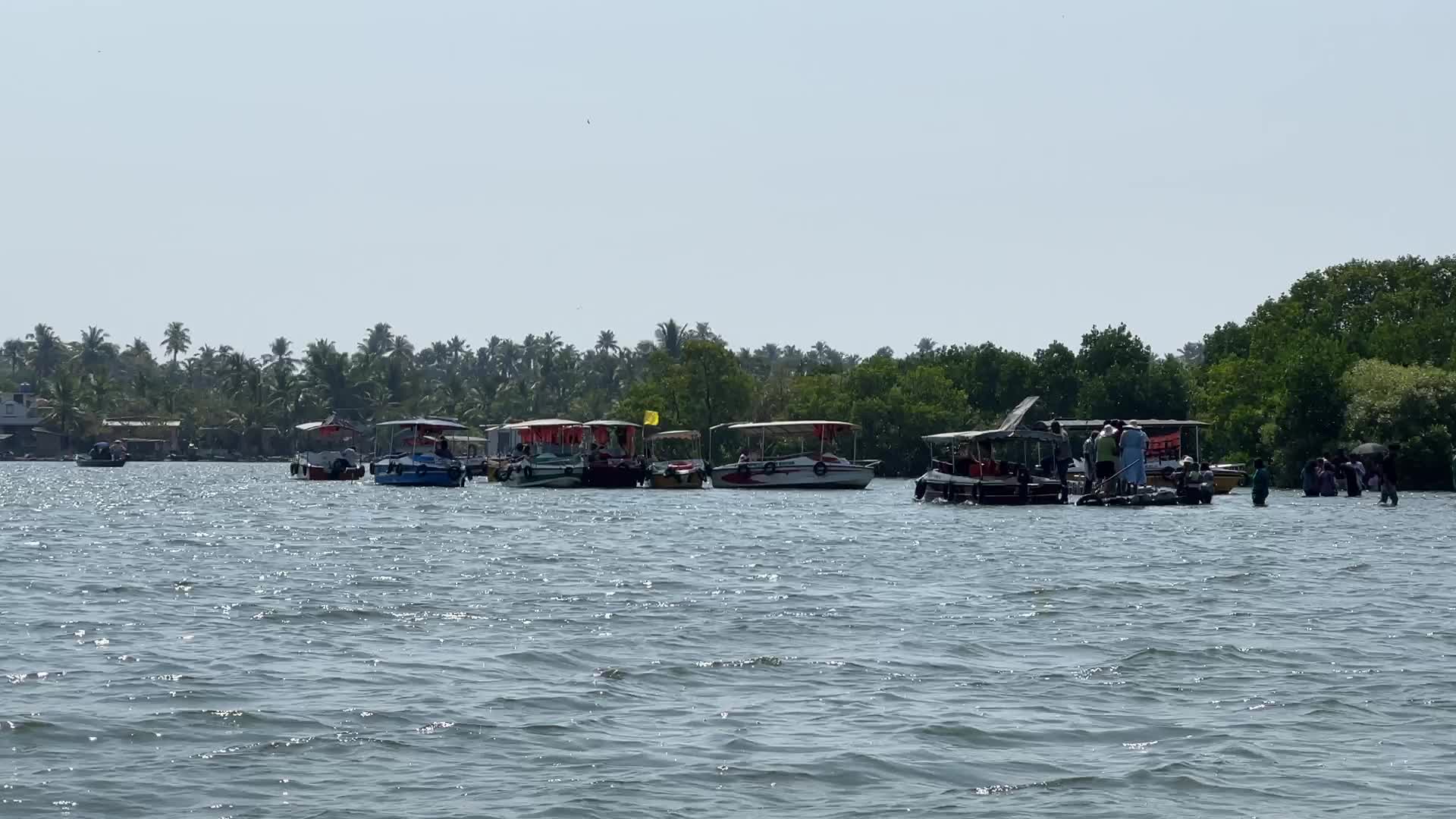Daily life at Sambranikodi Island