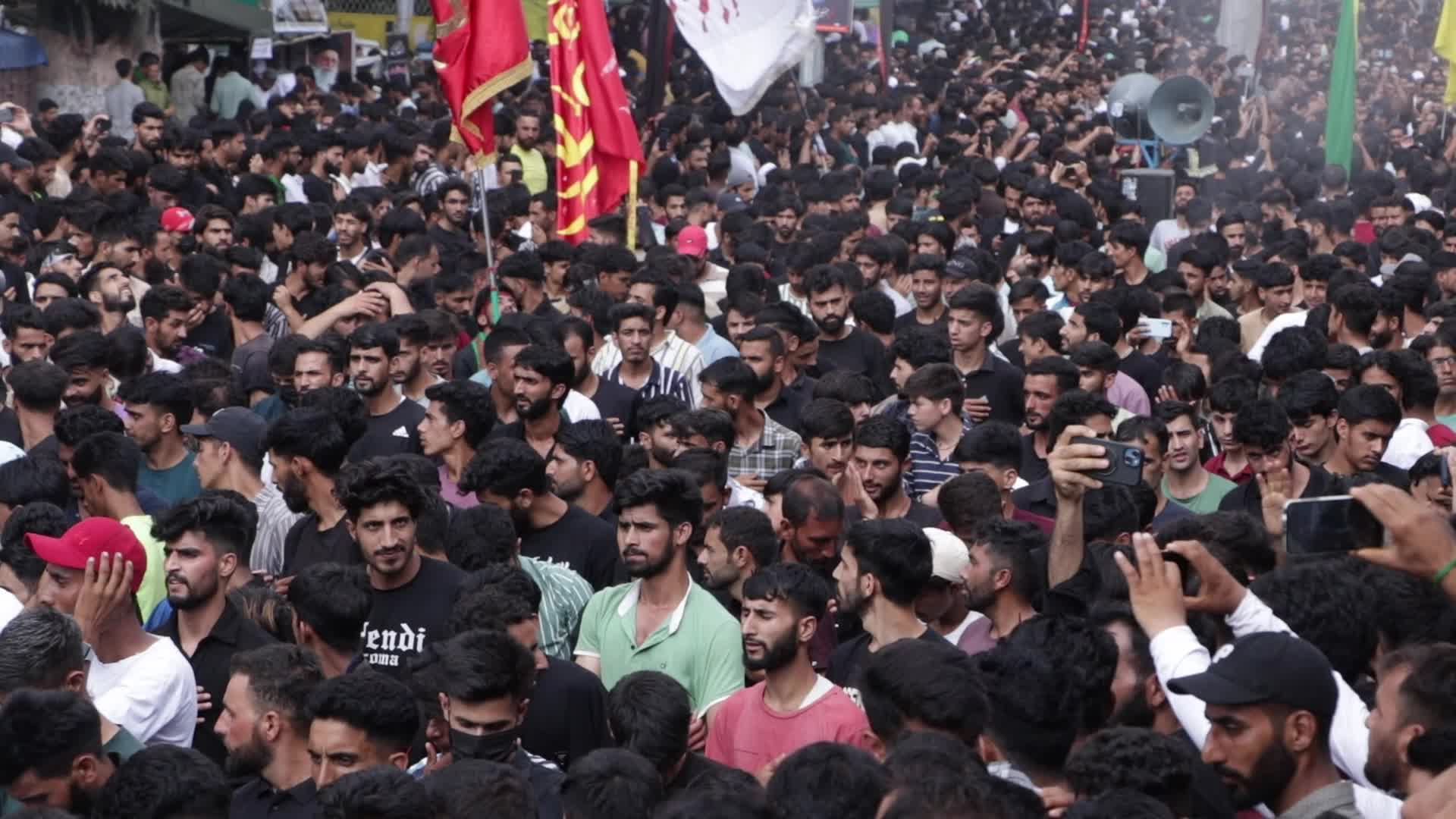 Shia Muslims Honor Imam Husain (a.s) in Kashmir