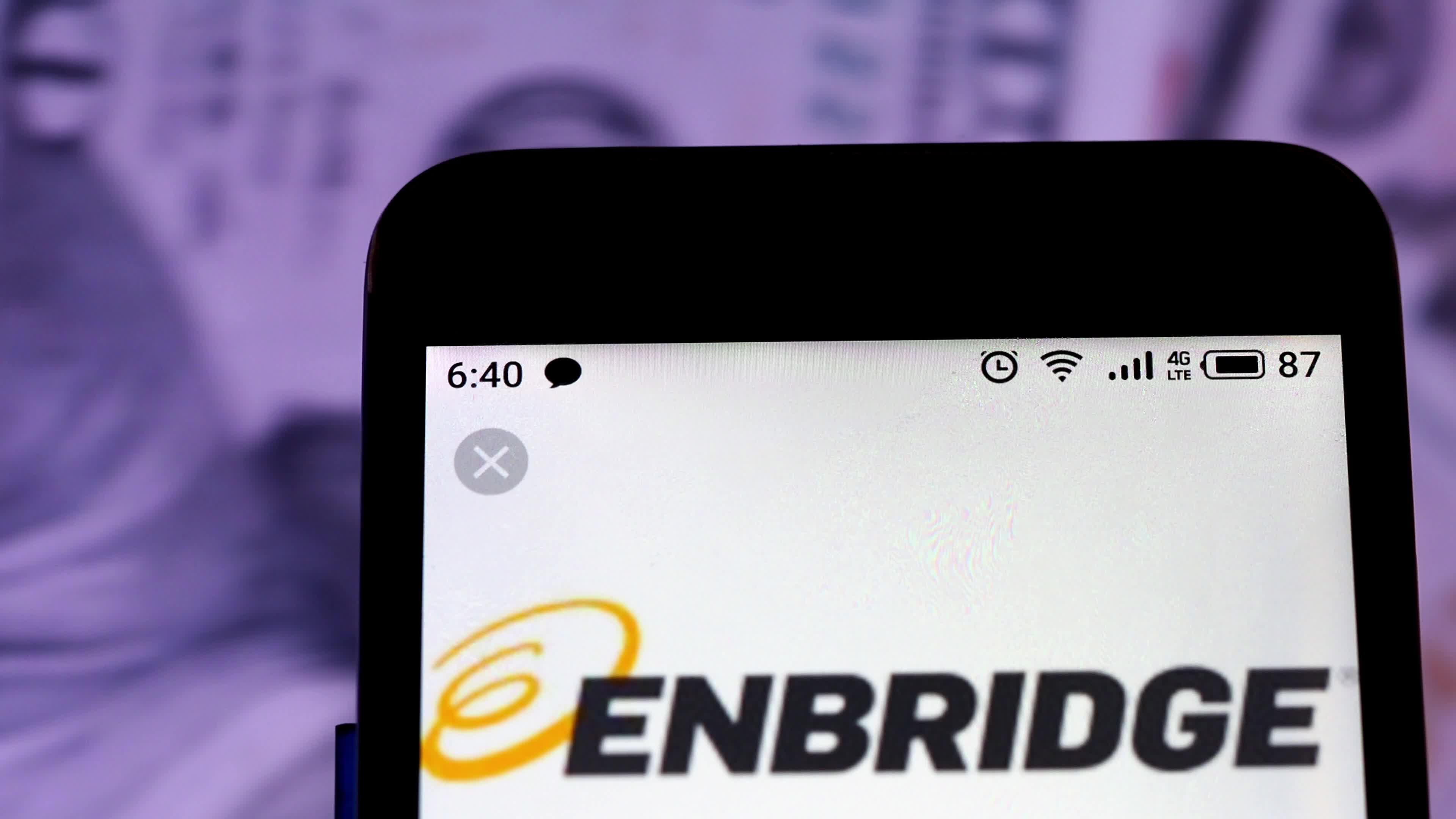 Video illustration the logo of Enbridge Inc.