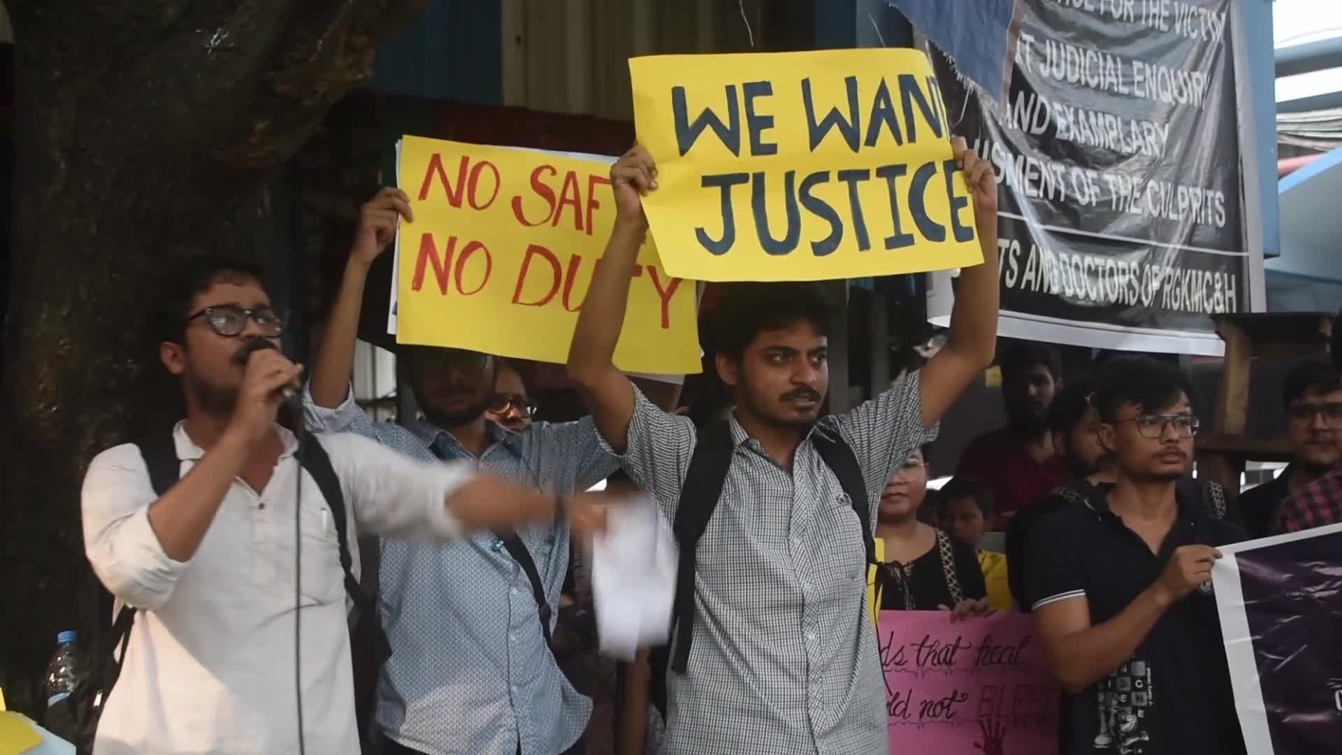 Junior Doctors Hold Protest In Government Hospitals For Rape And Murder Of A PGT Woman Doctor In Kolkata, India