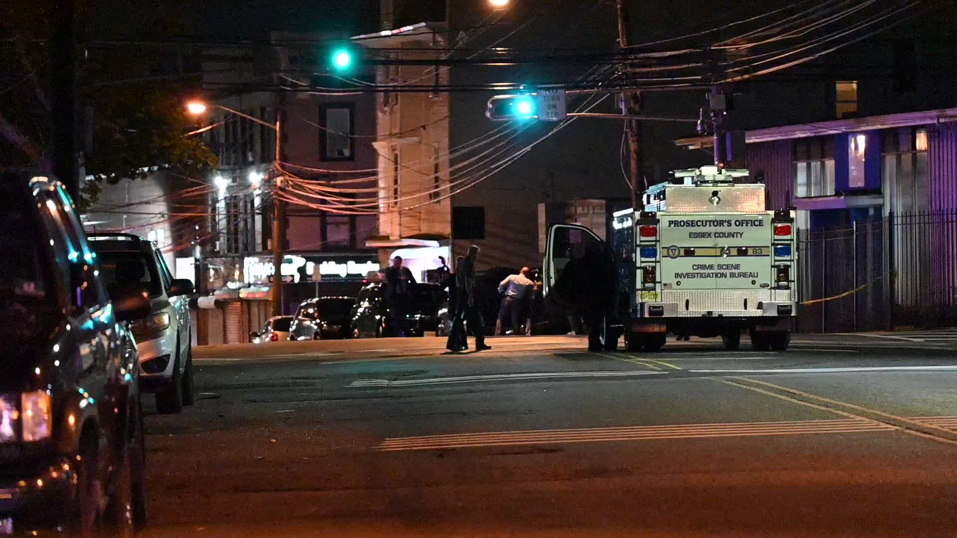 Police Involved Shooting Leaves One Person Wounded And Two Police Officers Injured In Newark New Jersey