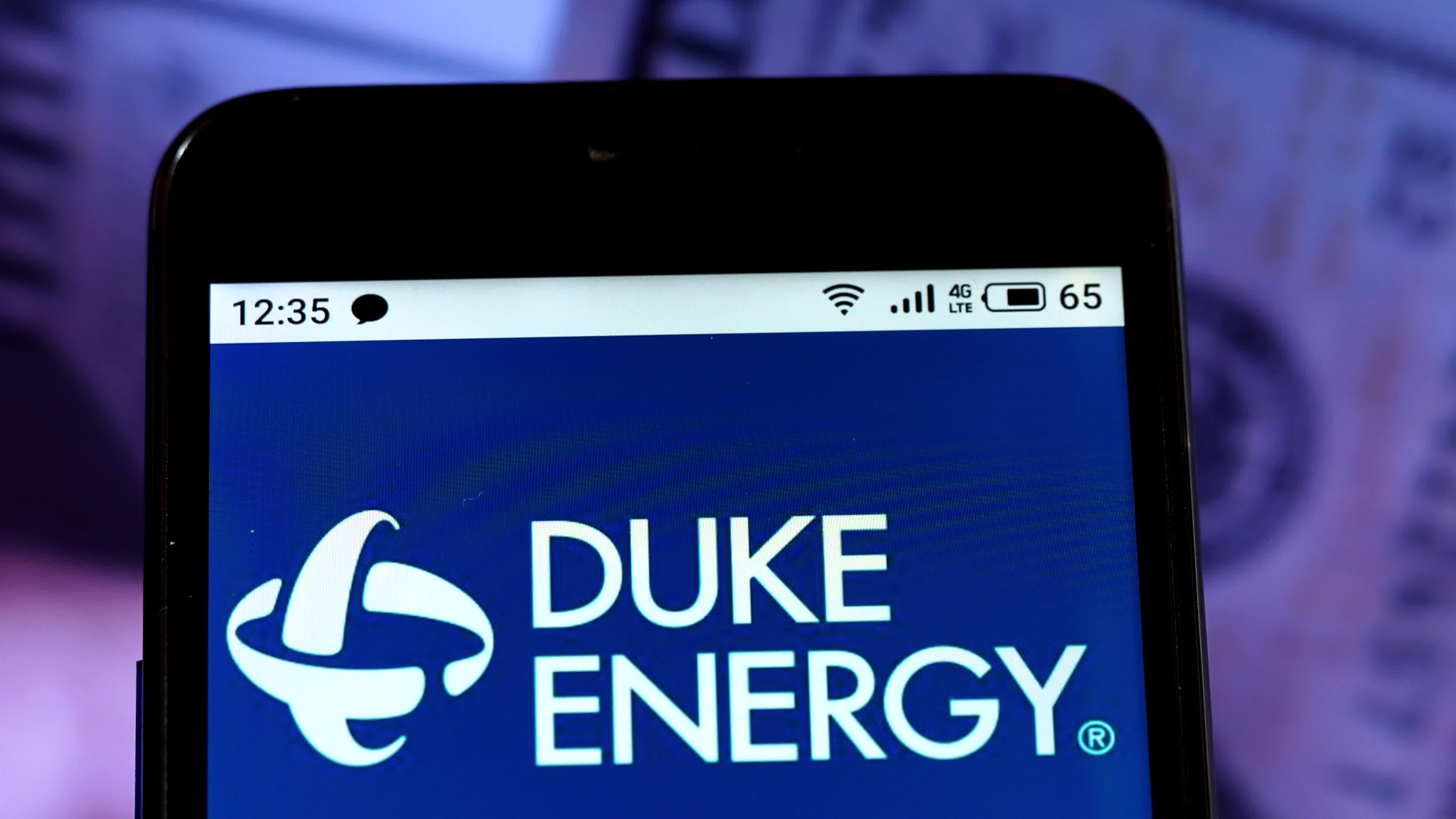 Video illustration the logo of Duke Energy Corporation