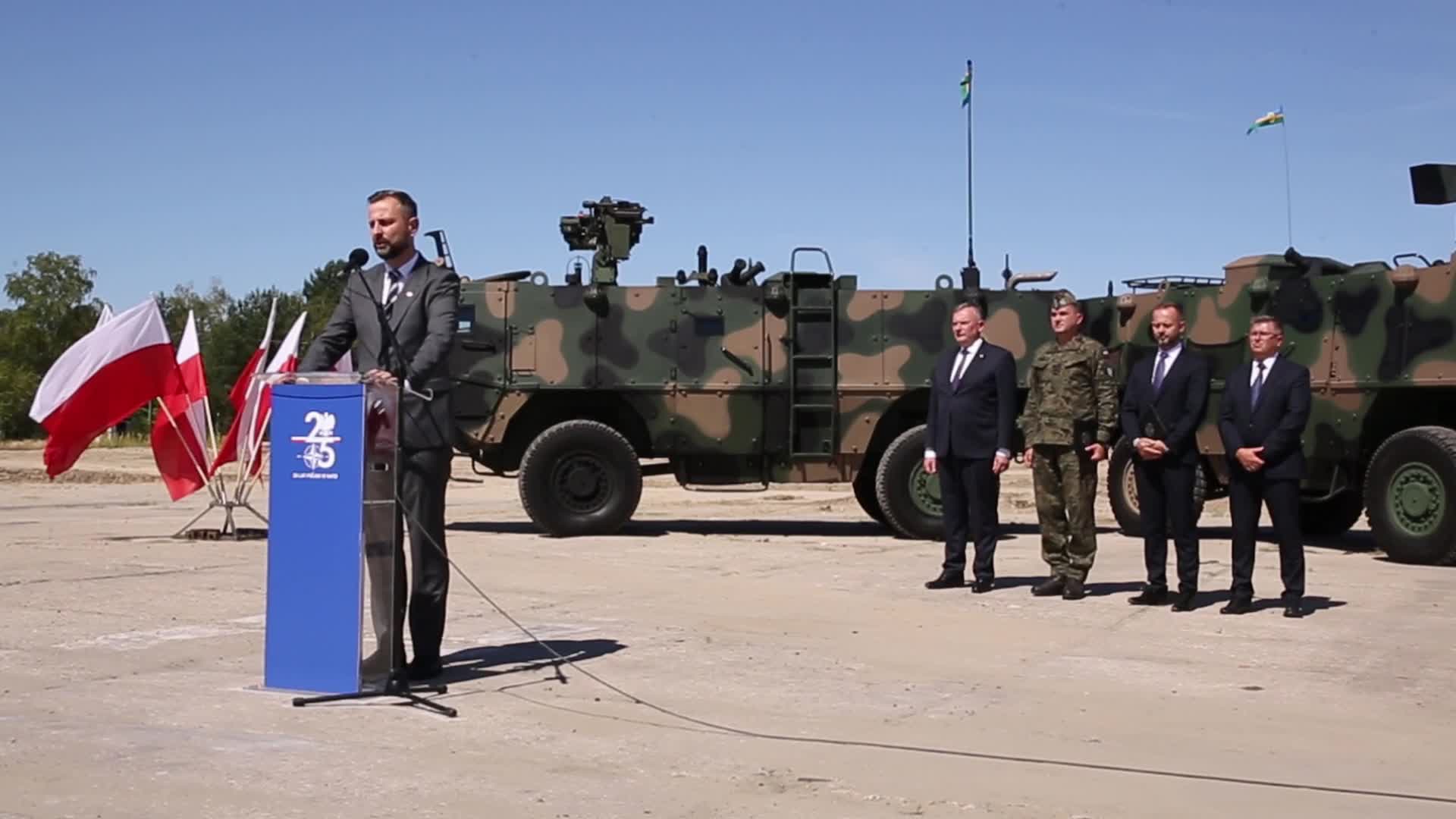 Poland orders new armoured vehicles