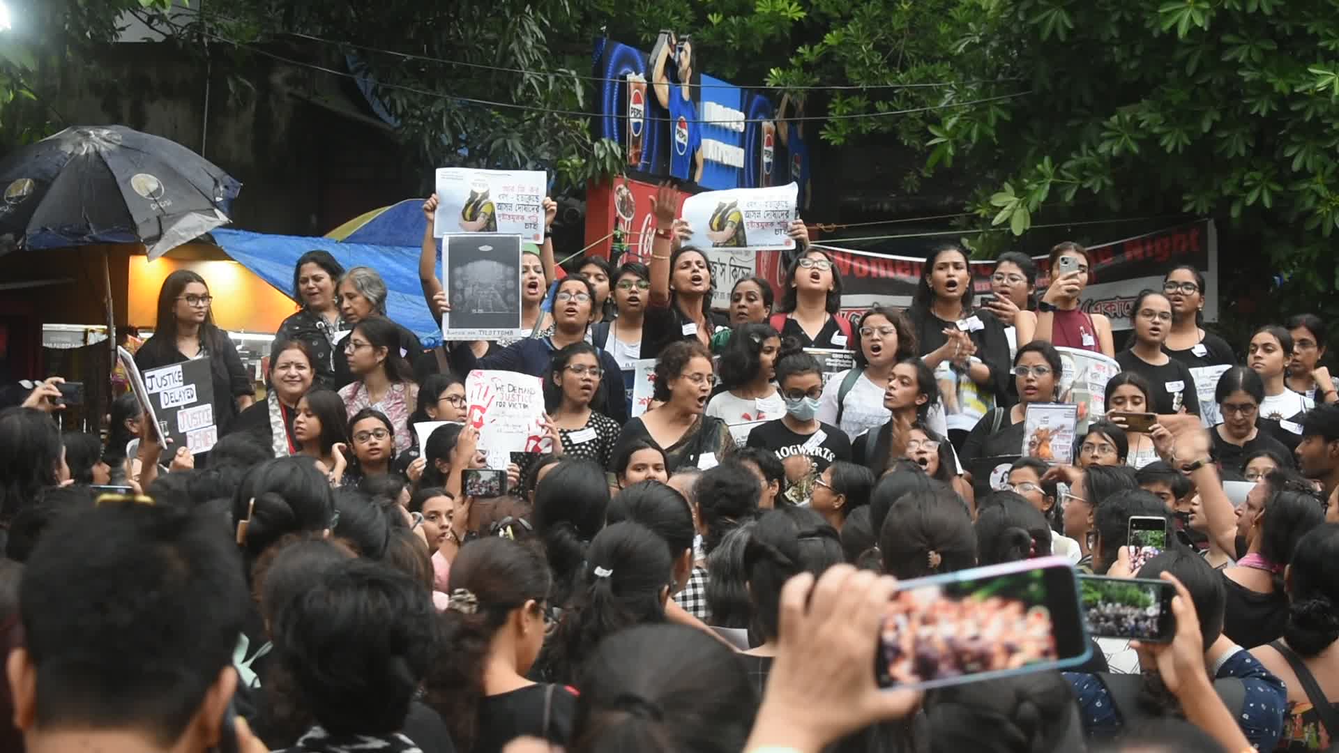 Citizens continues protest against rape and murder of Doctor in Kolkata.