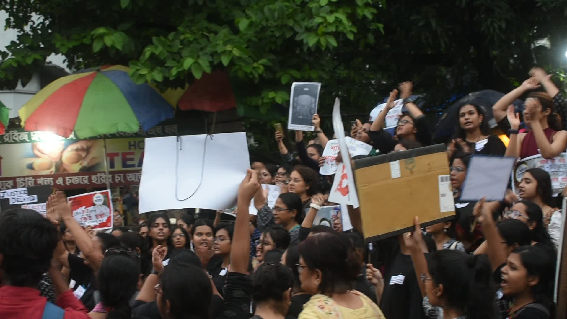 Citizens continues protest against rape and murder of Doctor in Kolkata.