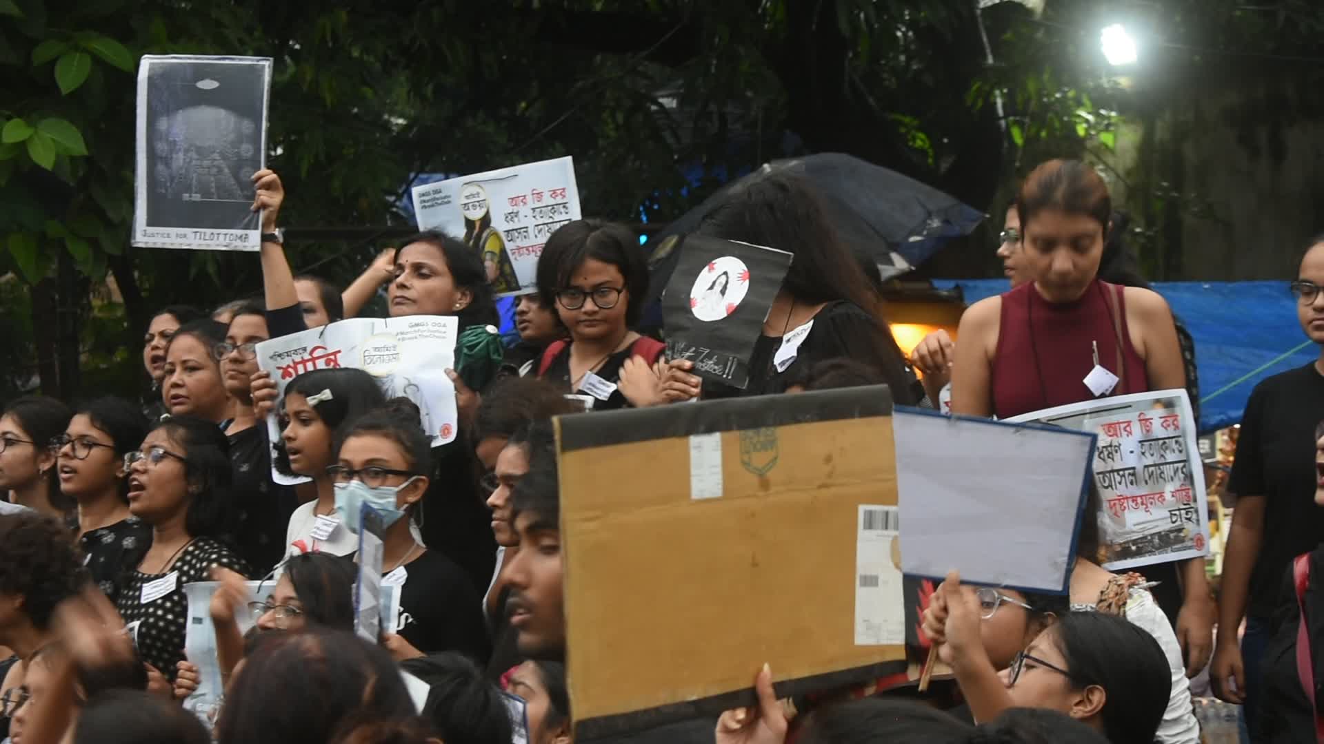 Citizens continues protest against rape and murder of Doctor in Kolkata.
