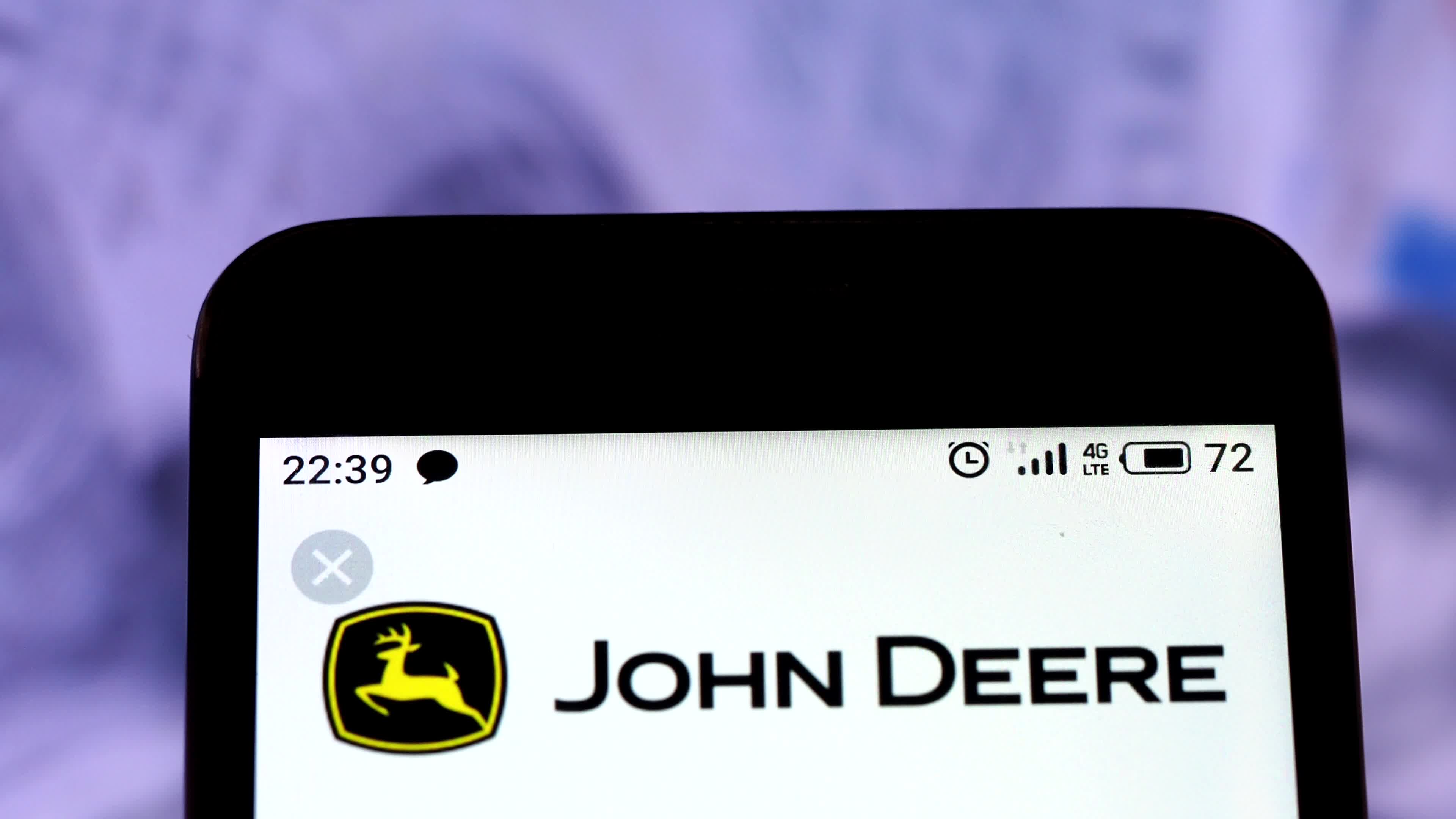 Video illustration the logo of Deere & Company