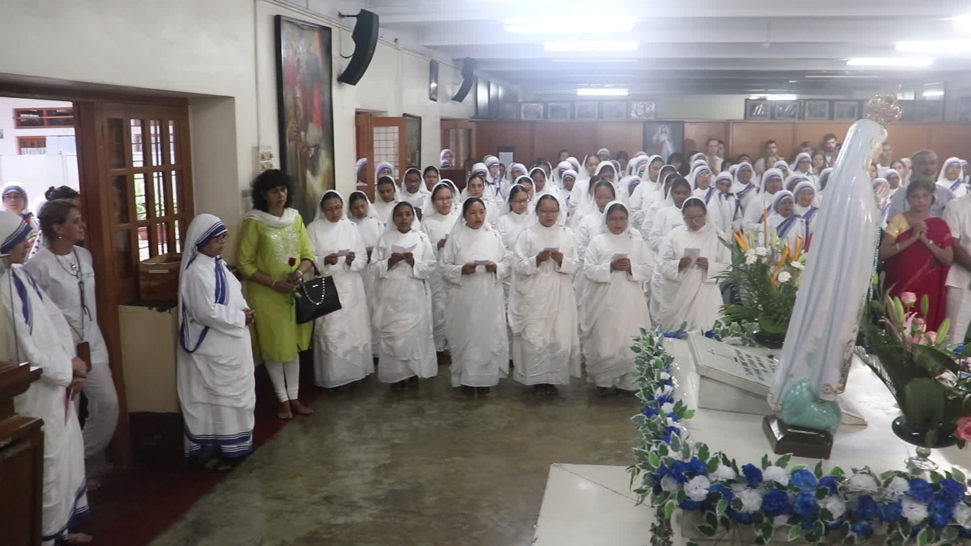 Birthday celebration of Saint Teresa in Kolkata.