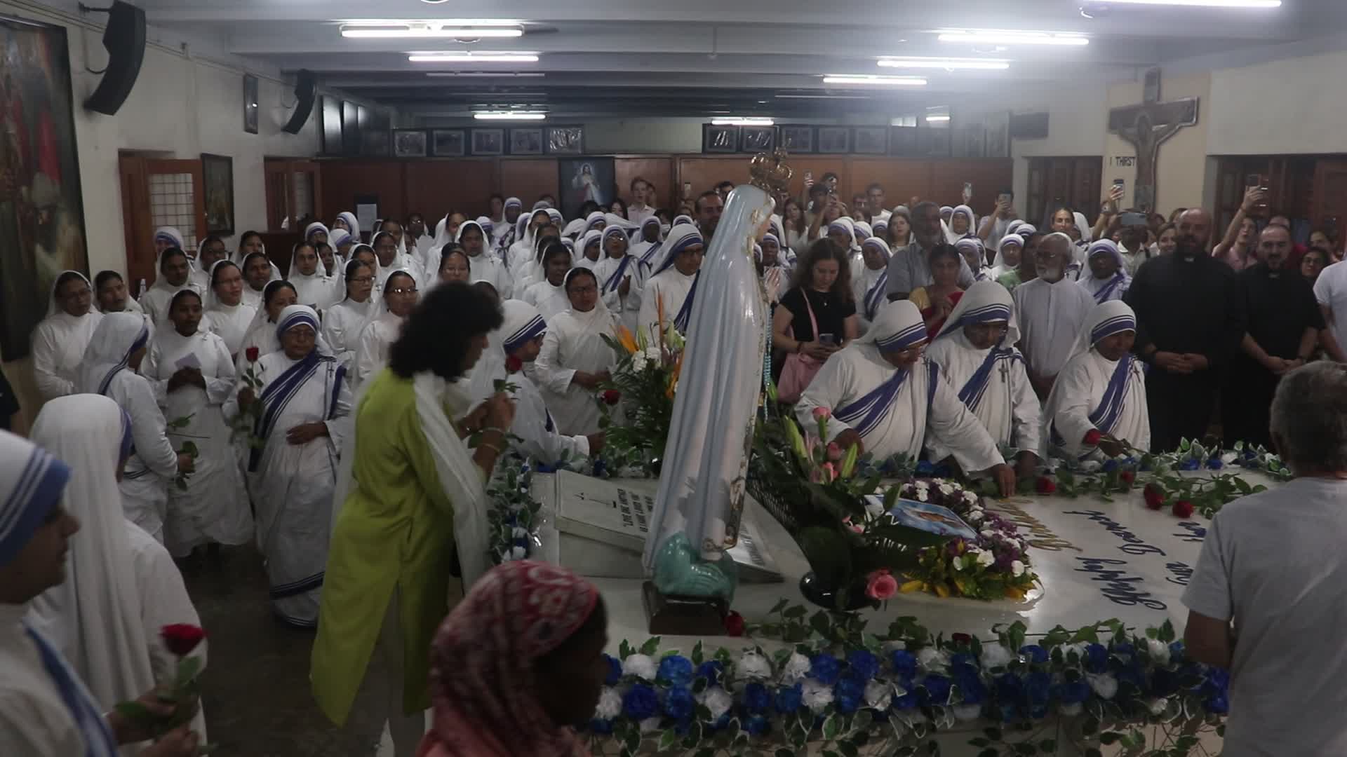 Birthday celebration of Saint Teresa in Kolkata.