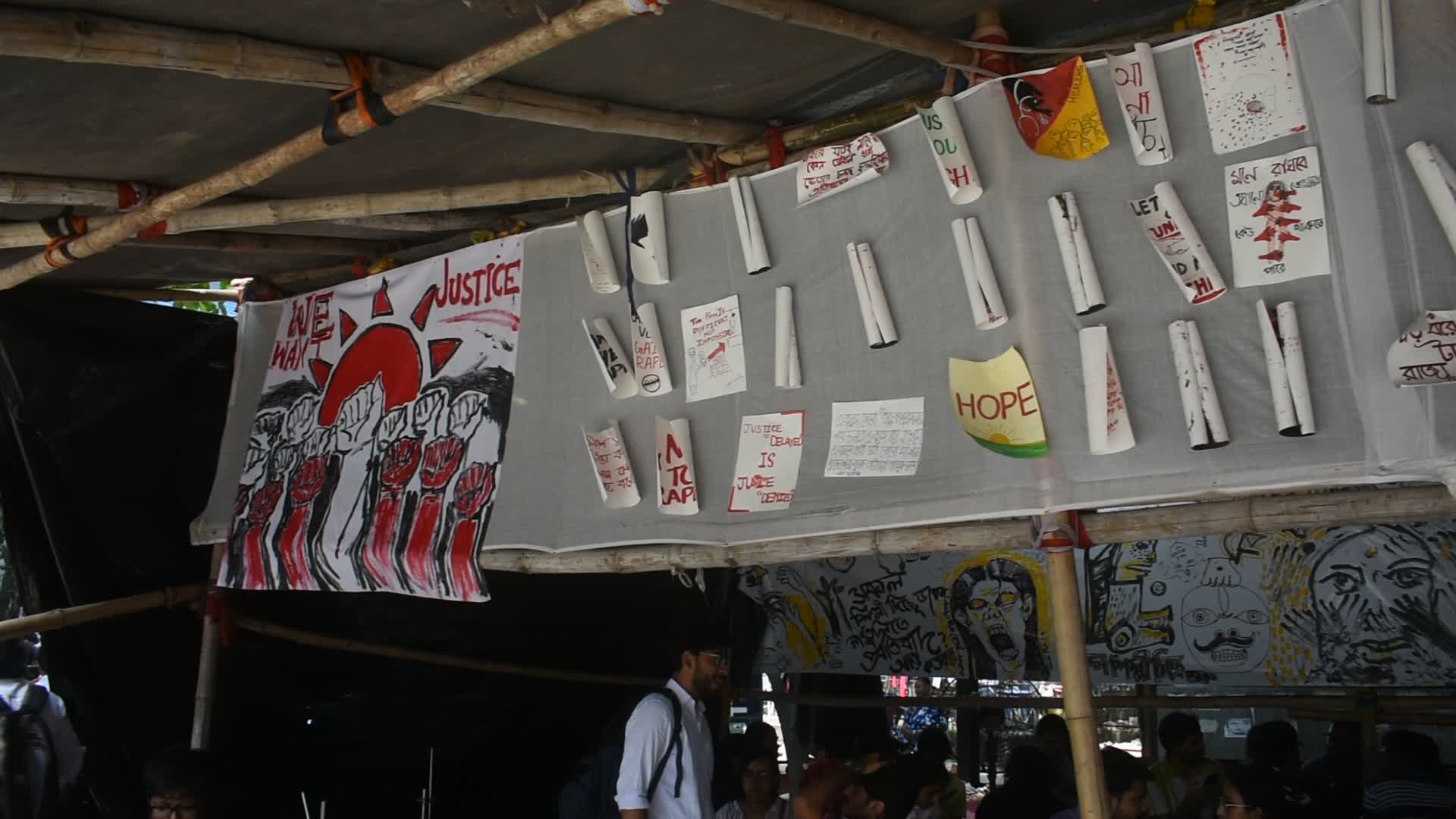 Doctors and citizens protest against rape and murders of junior doctor in Kolkata.