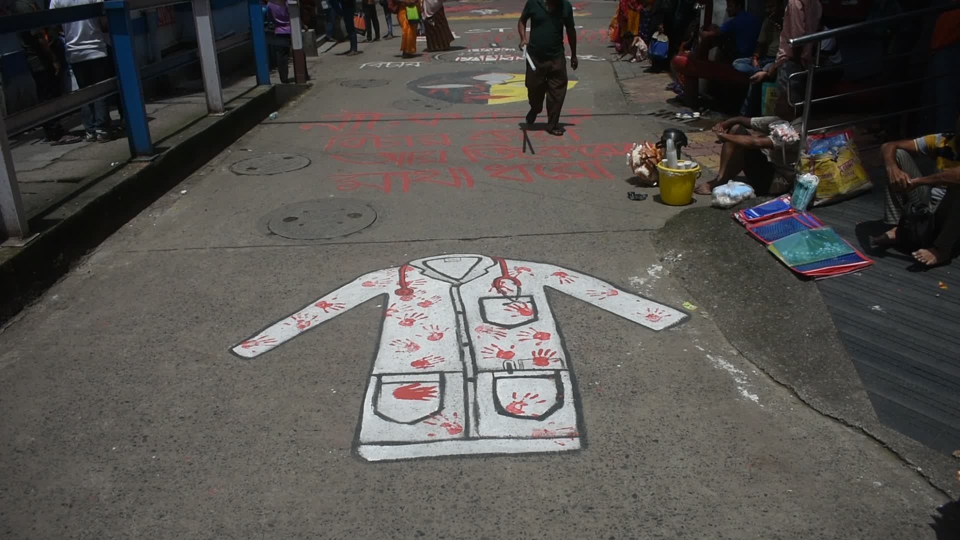 Doctors and citizens protest against rape and murders of junior doctor in Kolkata.