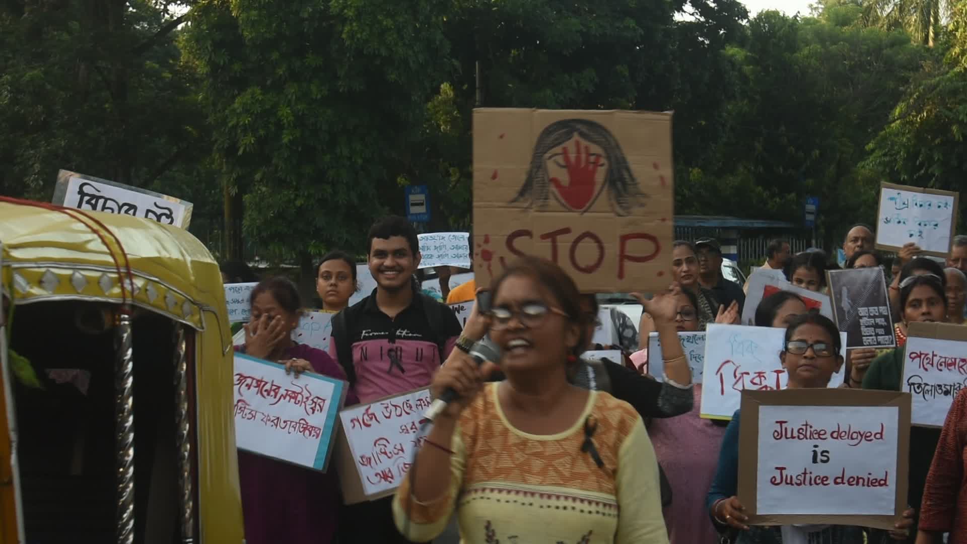Doctors and citizens protest against rape and murders of junior doctor in Kolkata.