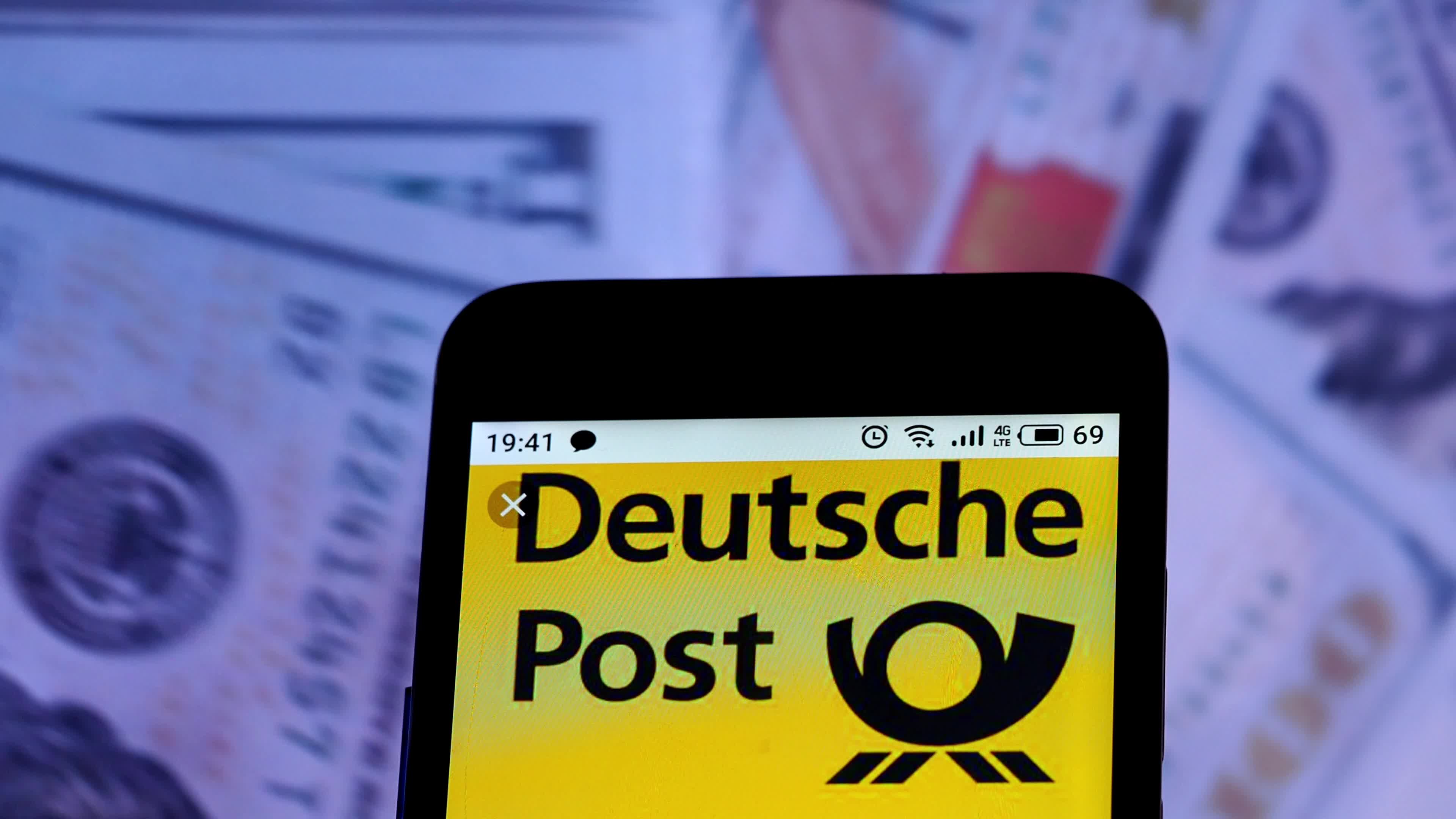 Video illustration the logo of Deutsche Post