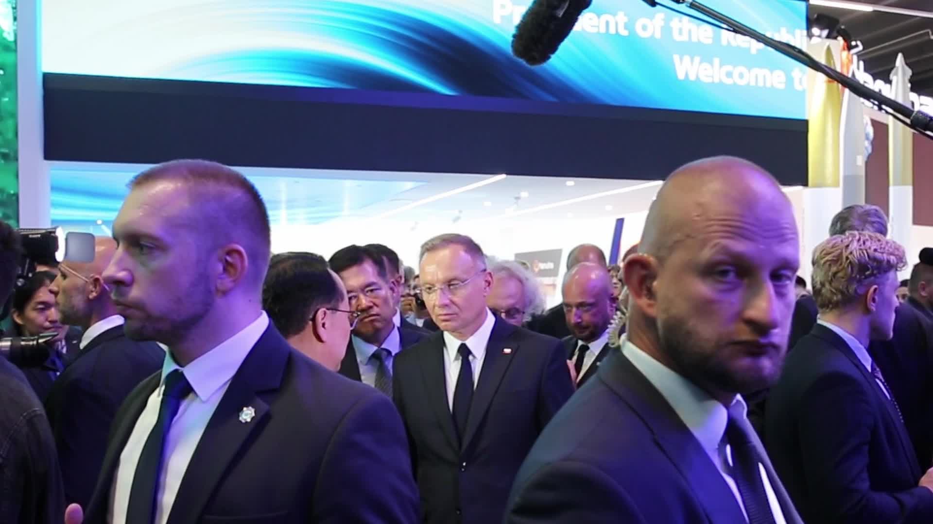 Head of State visit Defence Industry Exhibition in Poland