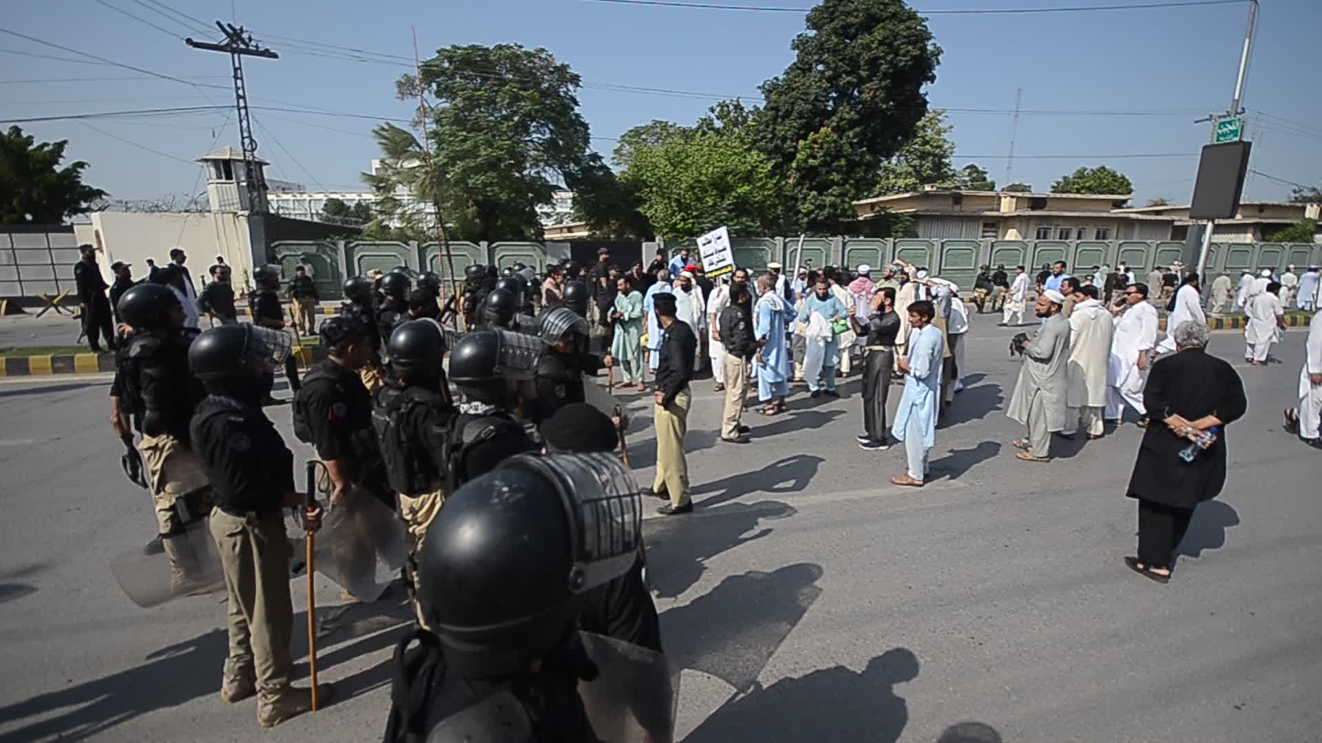 KP police baton-charge elected representatives of local govts