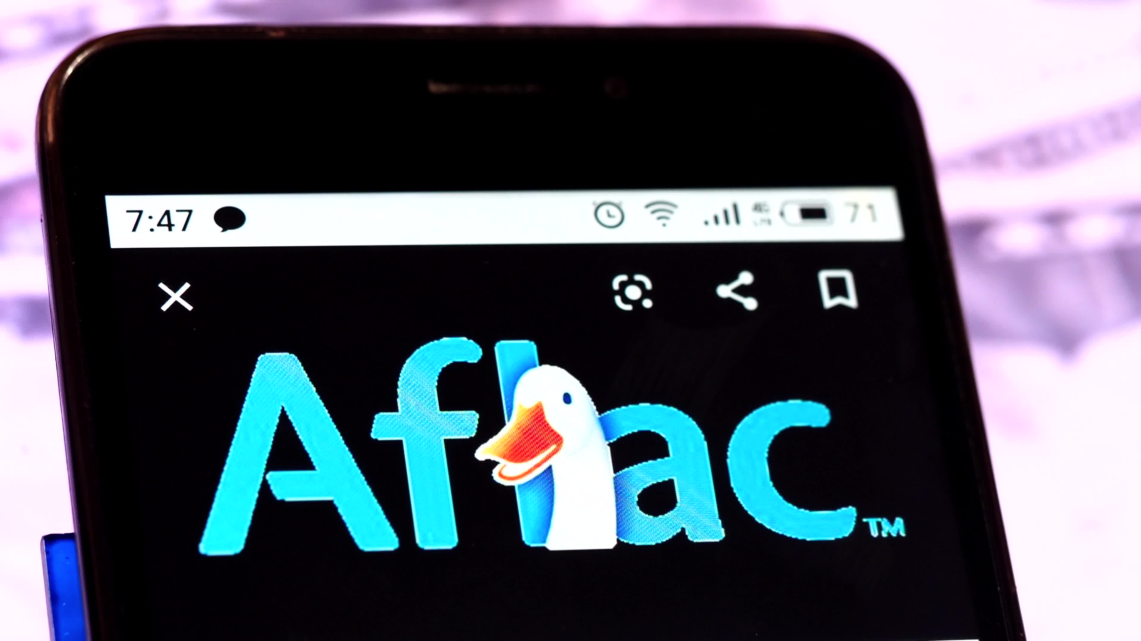 
243/5000
Video illustration the logo of Aflac