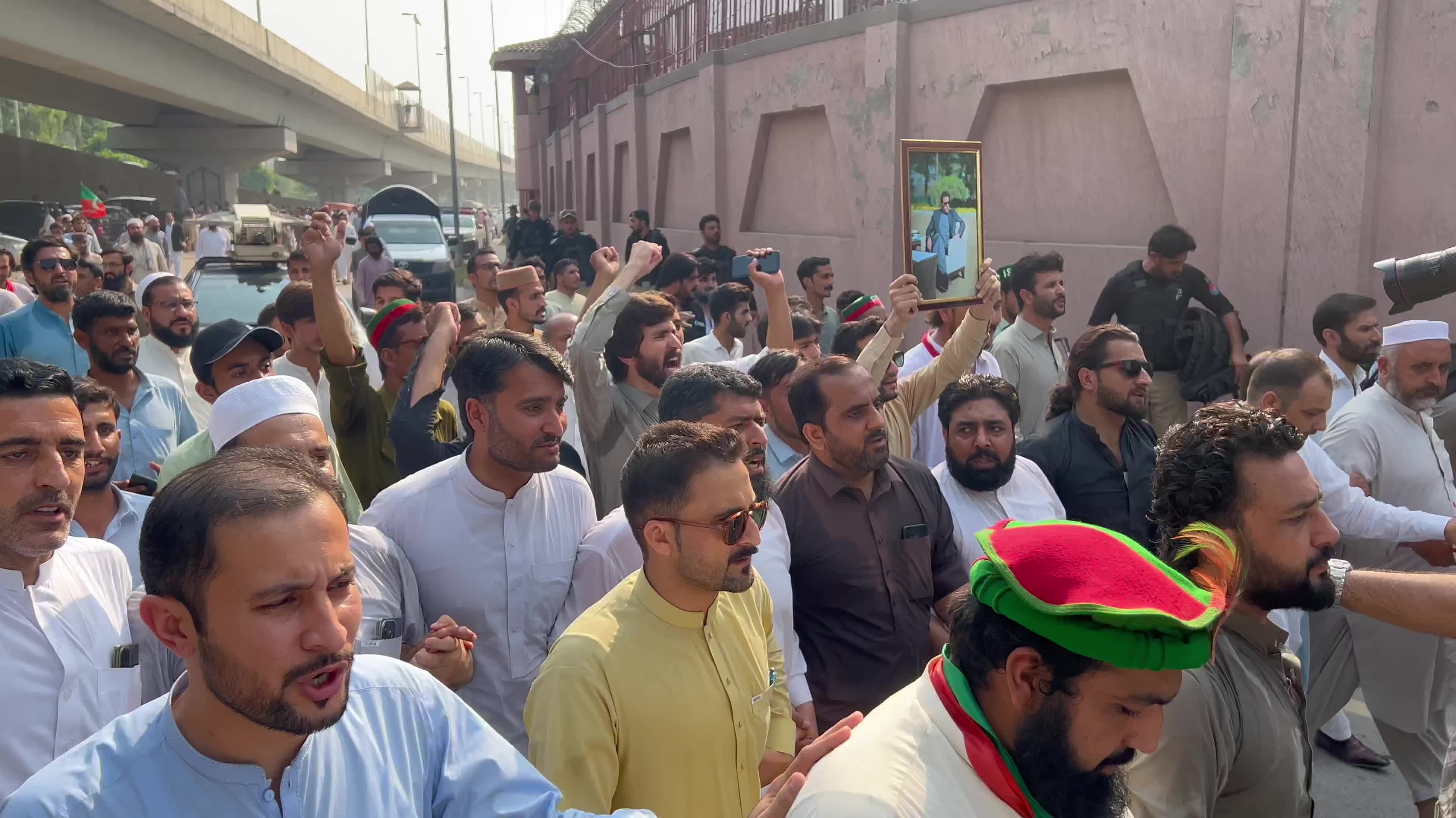 PTI protest outside KPK provincial assembly as Islamabad police arrest party leaders
