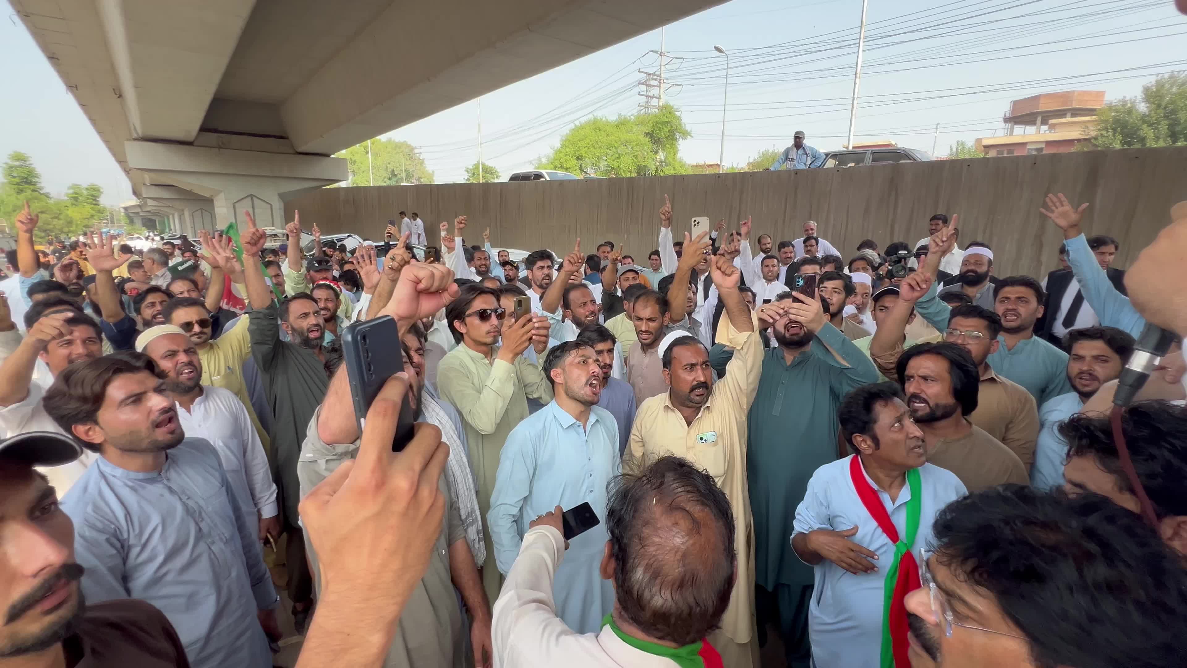 PTI protest outside KPK provincial assembly as Islamabad police arrest party leaders