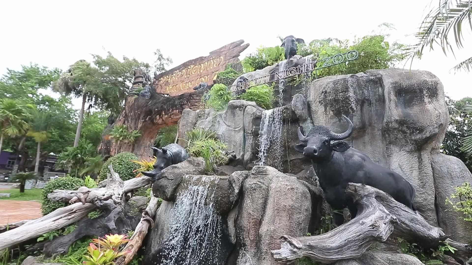Mae Mali, Thailand’s Oldest Hippopotamus, Celebrates 59th Birthday with Fruit and Vegetable Cake at Khao Kheow Open Zoo