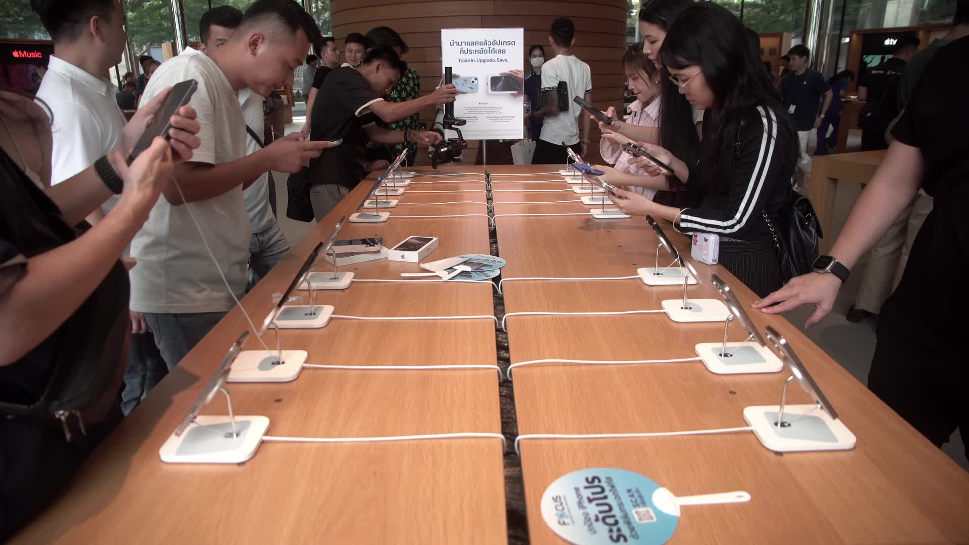 Apple iPhone 16 Begins Sale in Thailand.