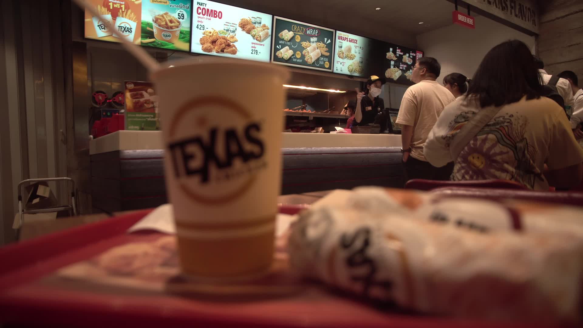 Texas Chicken will close all its outlets in Thailand.