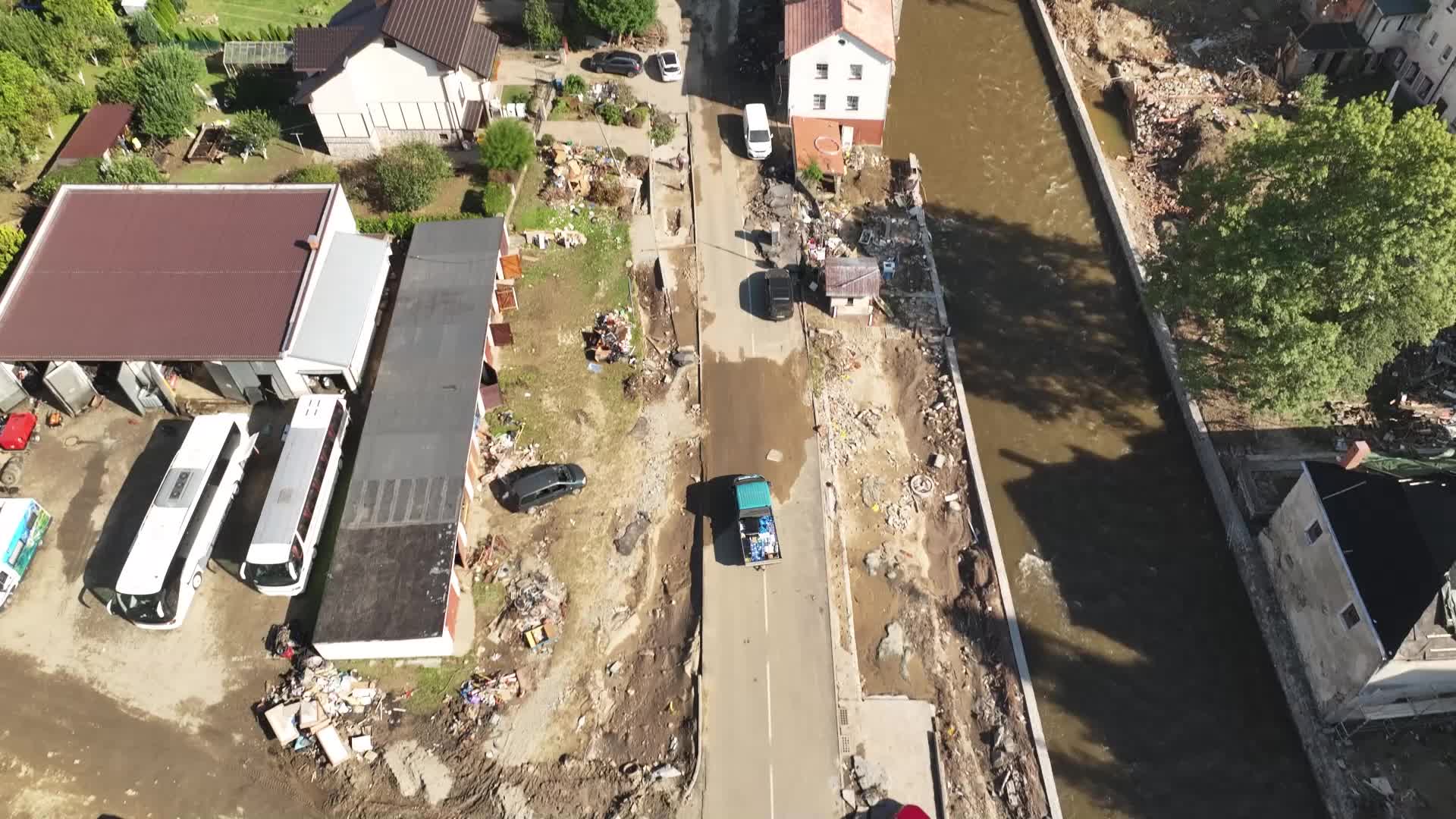 DRONE footage of flood in Poland