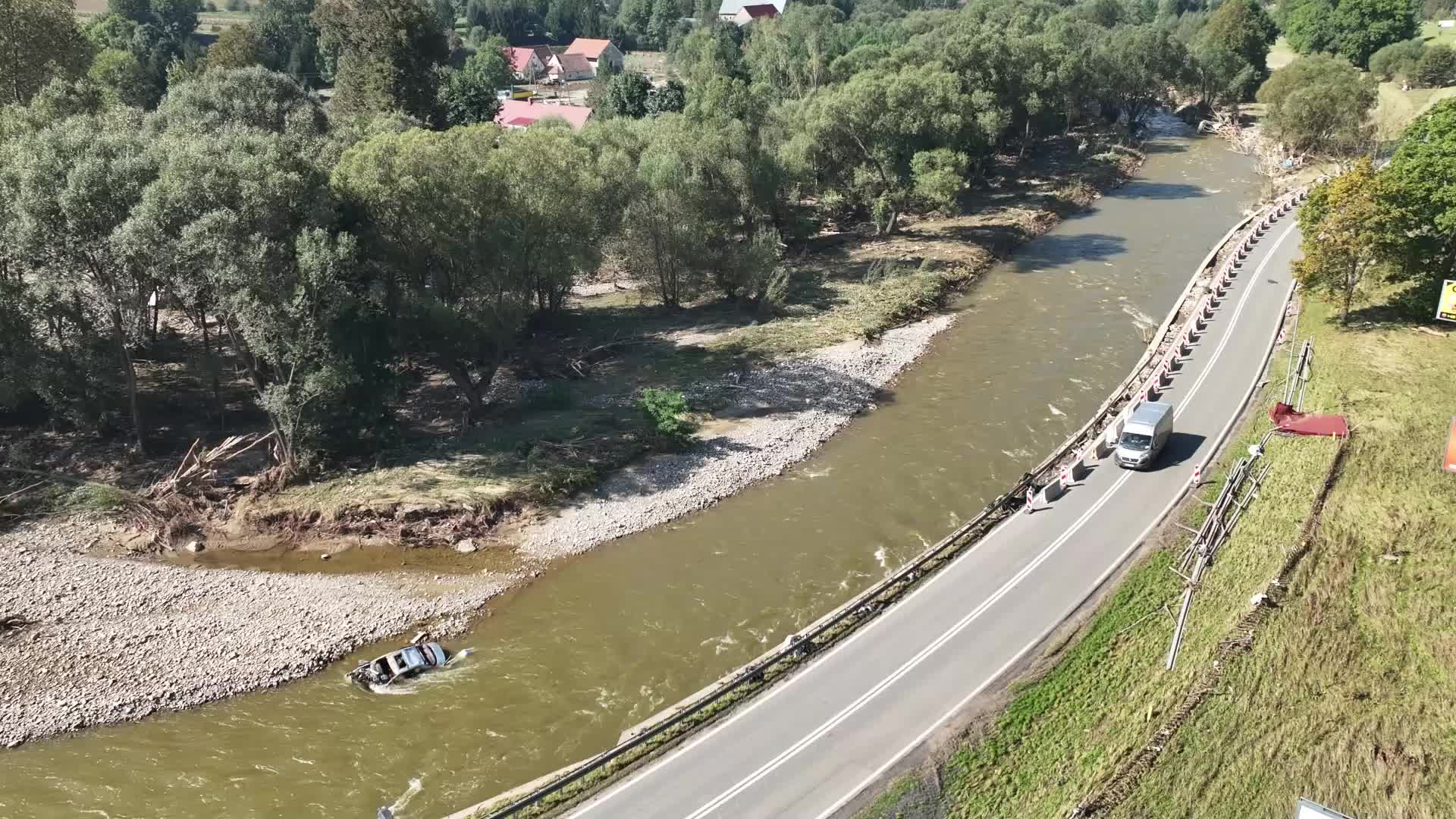 DRONE footage of flood in Poland