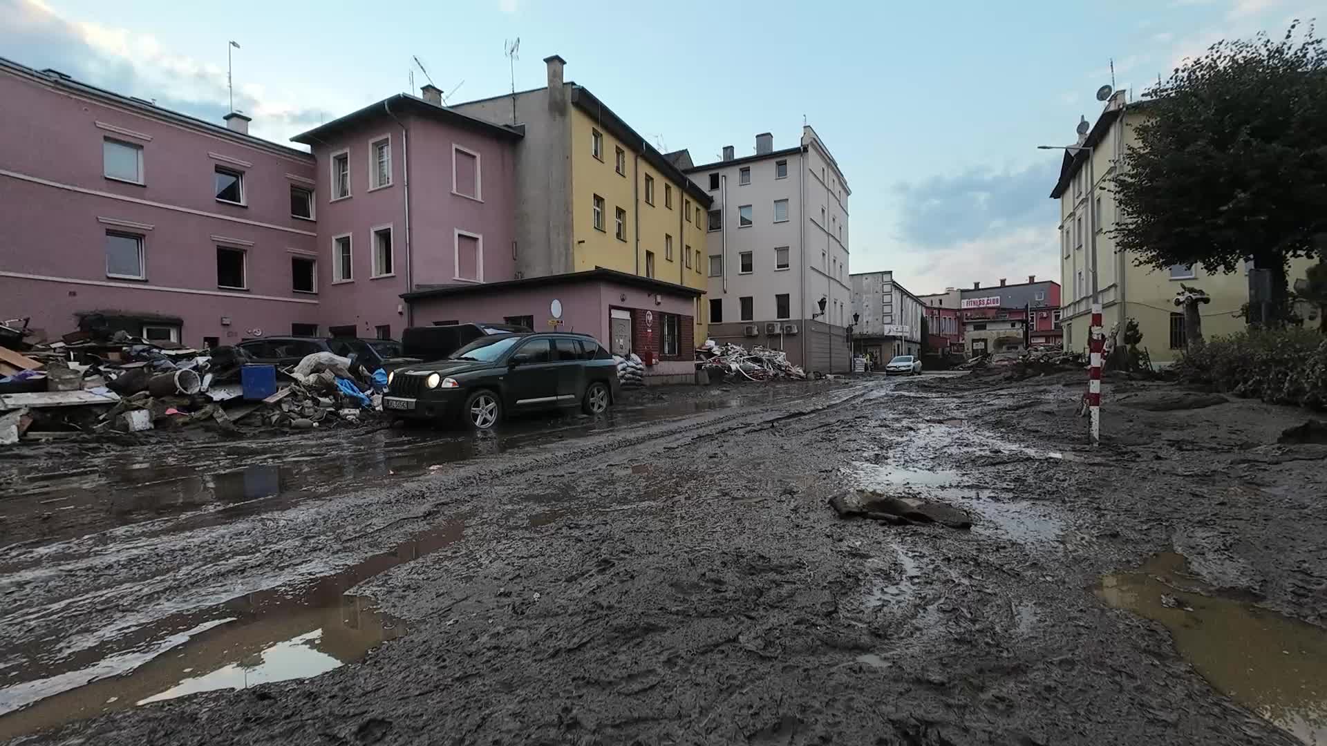 DRONE footage of flood in Poland