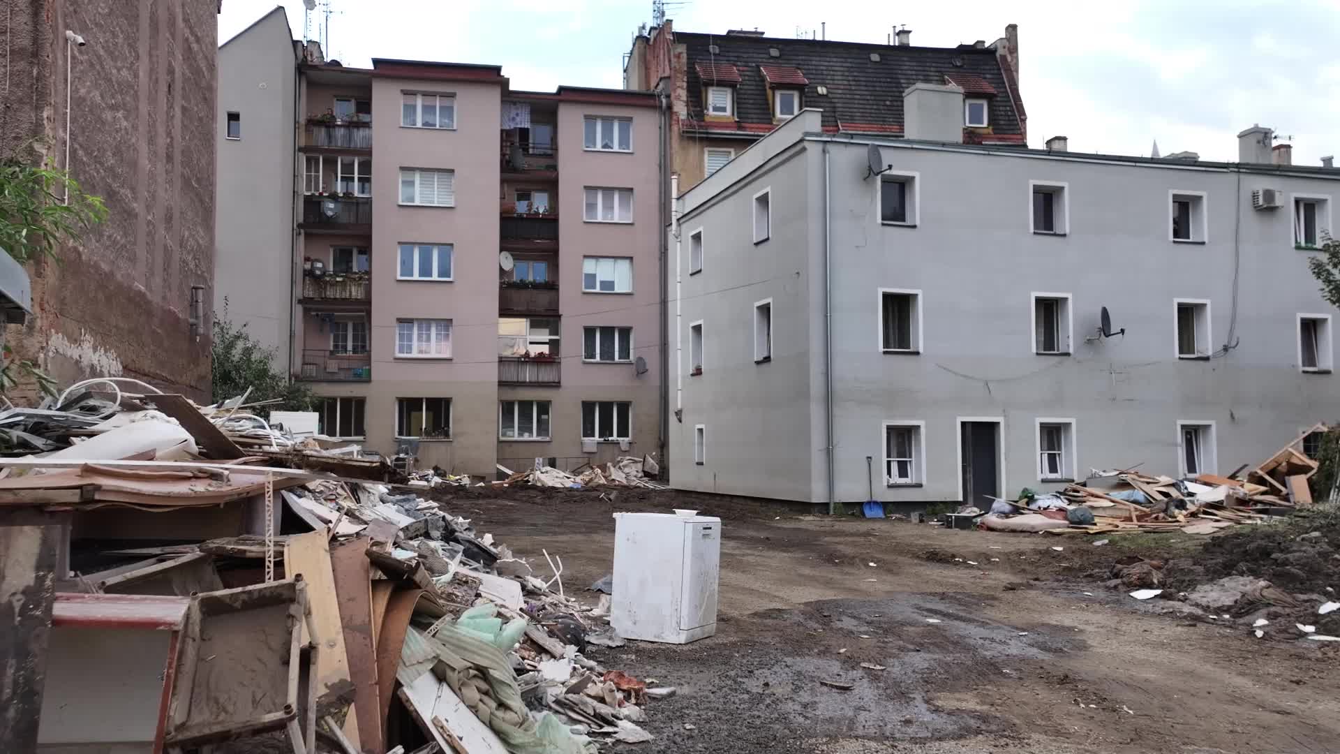 DRONE footage of flood in Poland