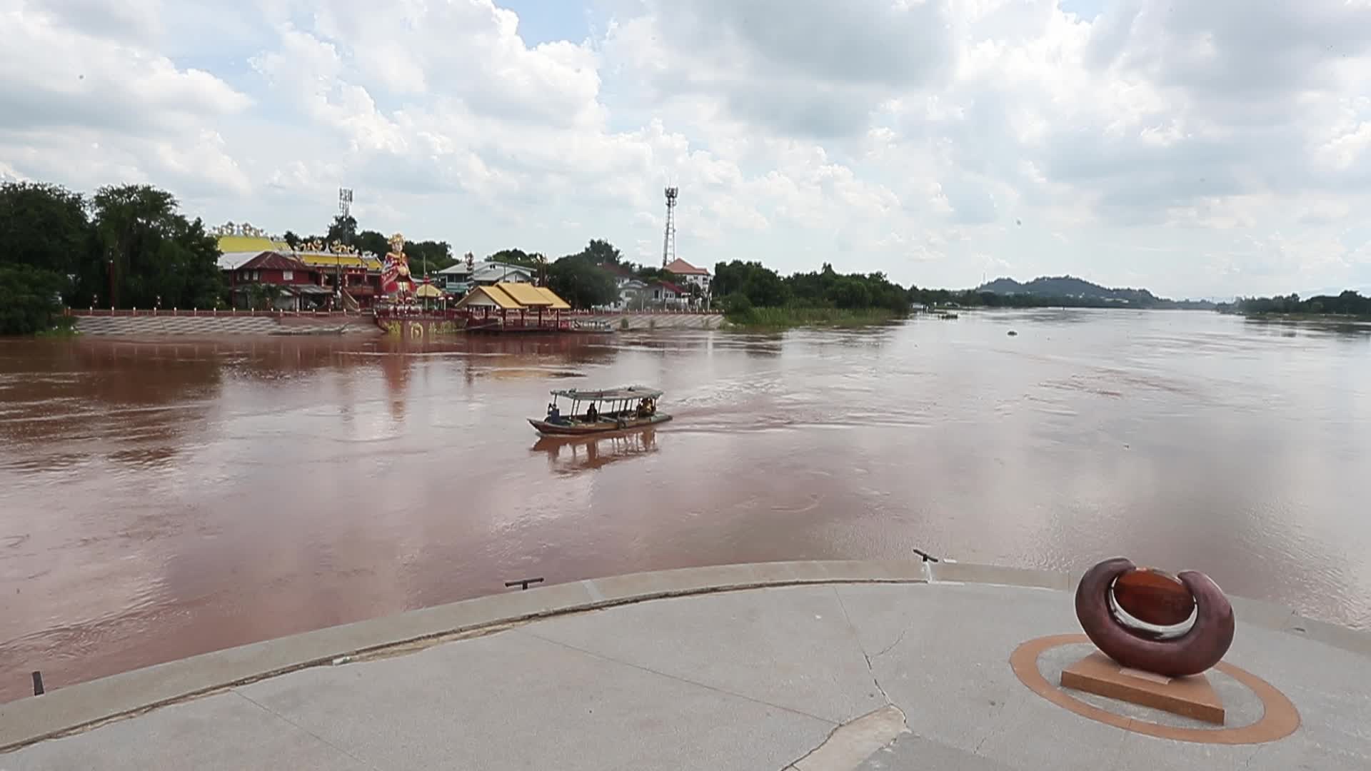 People visits at Pasan in Nakhon Sawan