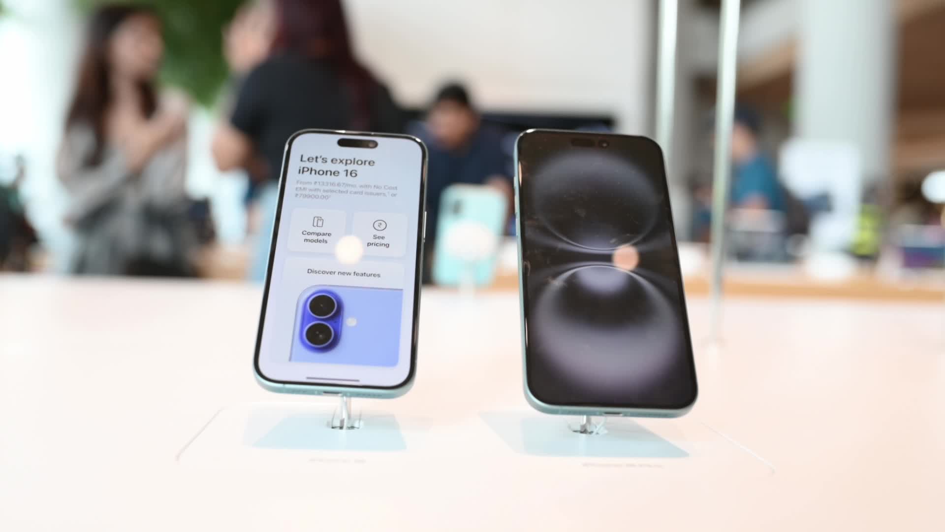 IPhone 16 Launch At Apple BKC In Mumbai