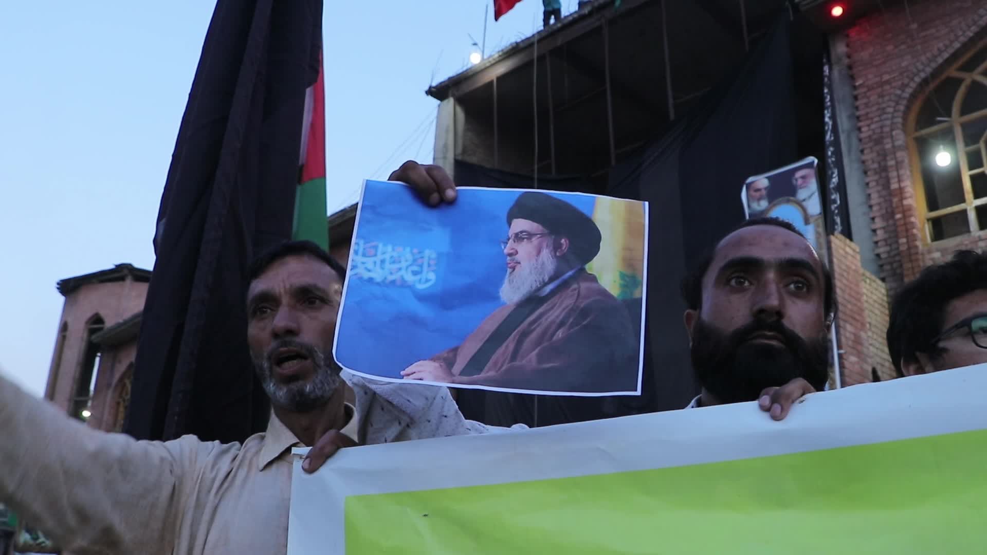 Kashmiri Shia Muslims Rally with Nasrallah's Posters After Hezbollah Confirms Leader's Death in Israeli Airstrikes