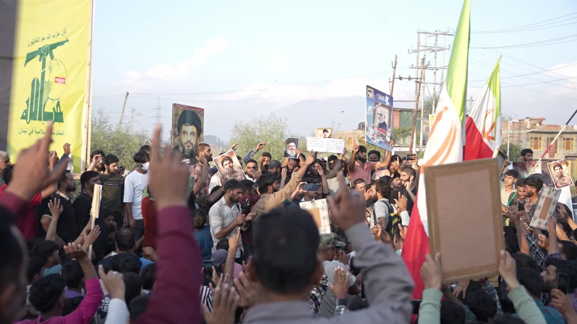 Kashmiri Shia Muslims Hold Rally Commemorating Assassination of Hezbollah Leader Hassan Nasrallah