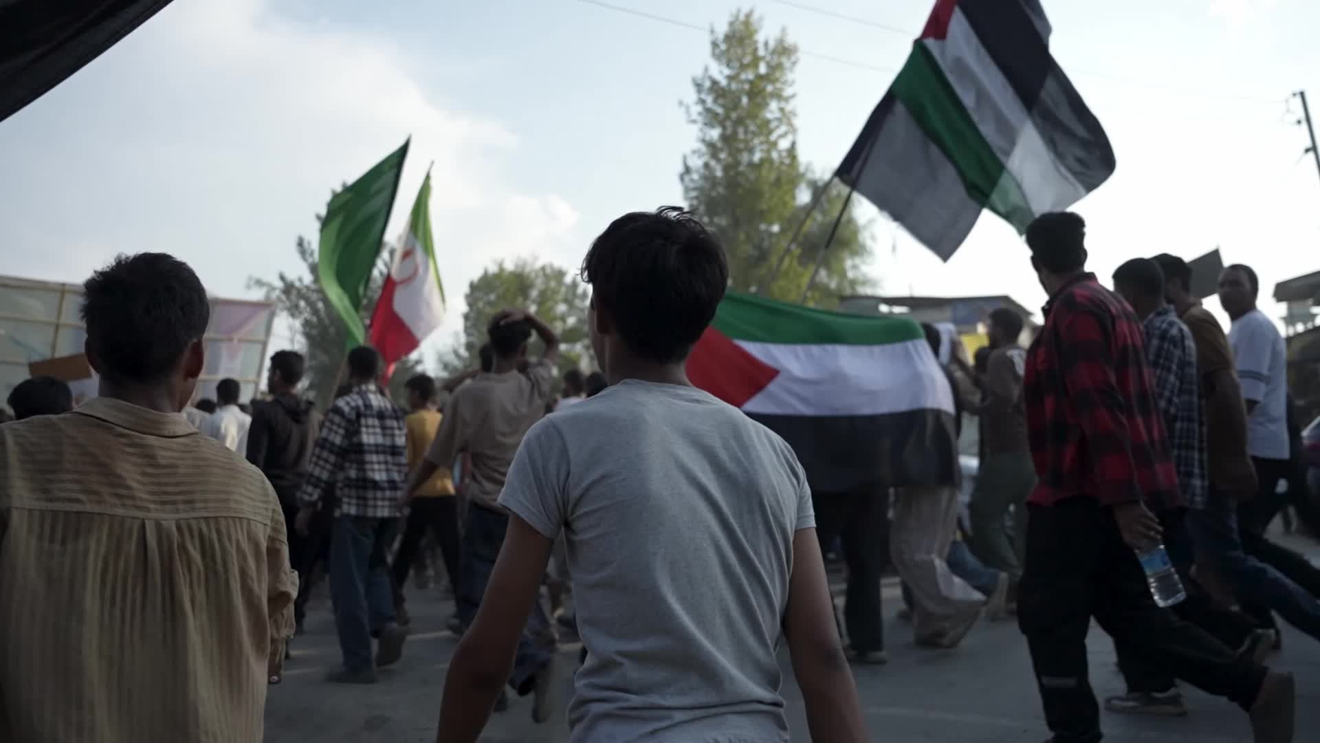 Kashmiri Shia Muslims Hold Rally Commemorating Assassination of Hezbollah Leader Hassan Nasrallah