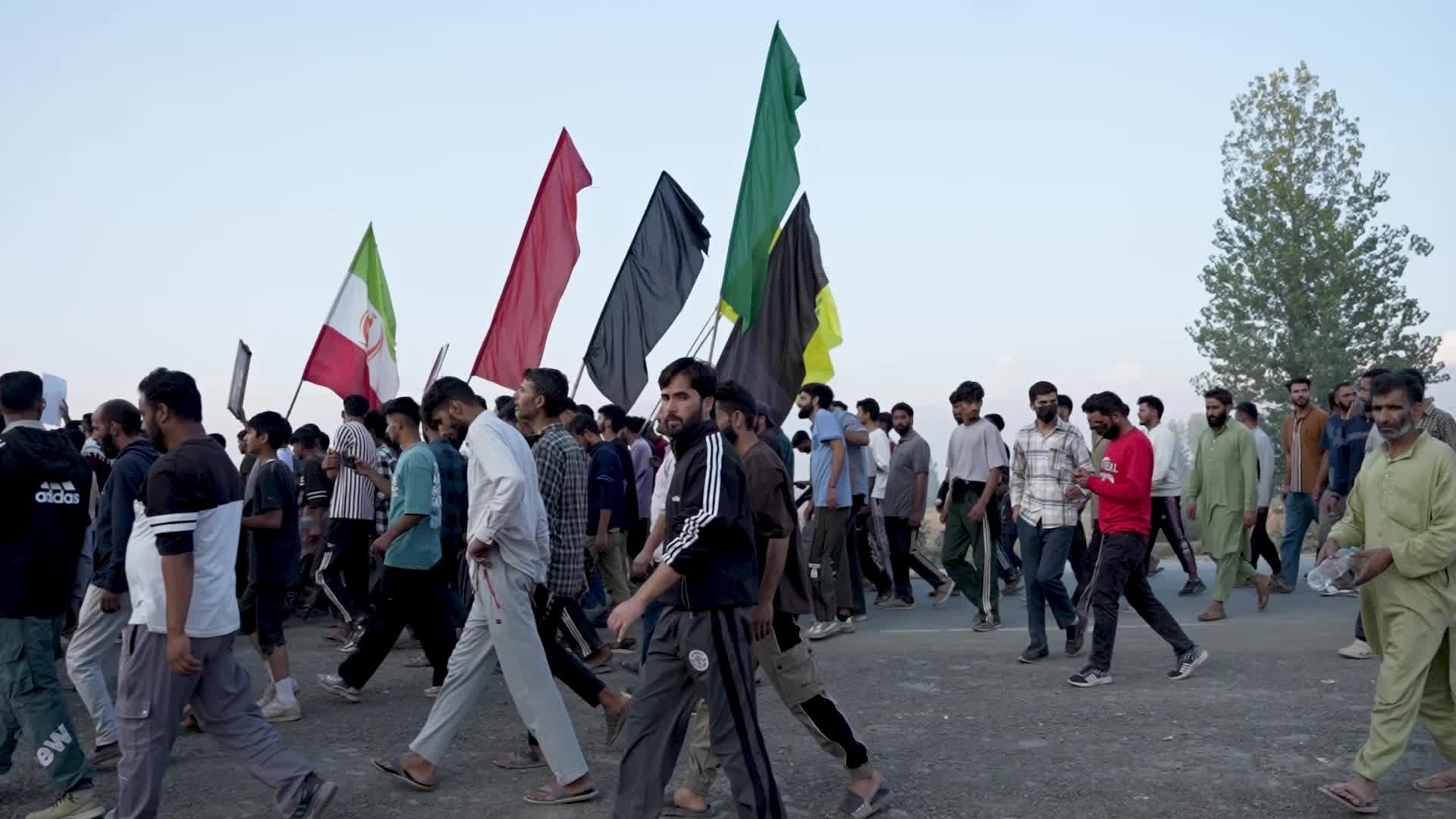 Kashmiri Shia Muslims Hold Rally Commemorating Assassination of Hezbollah Leader Hassan Nasrallah