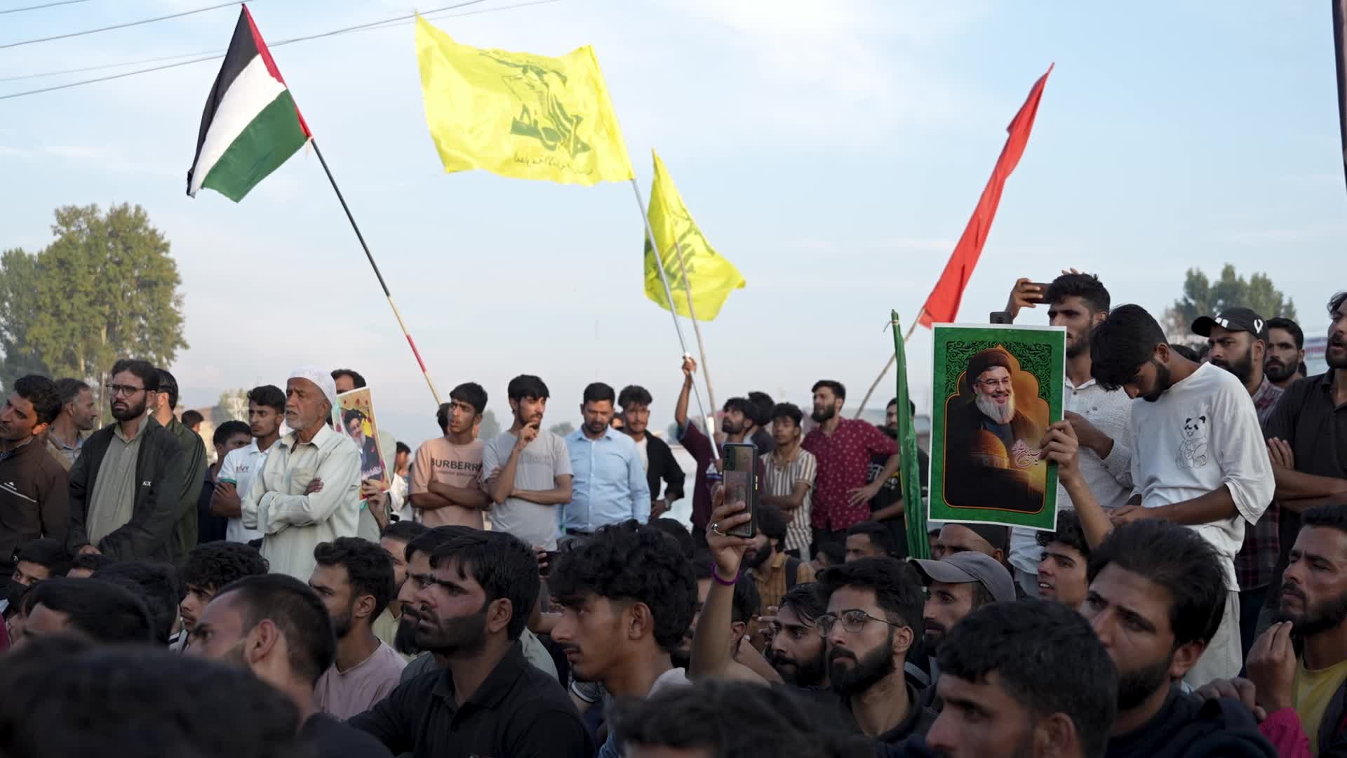 Kashmiri Shia Muslims Hold Rally Commemorating Assassination of Hezbollah Leader Hassan Nasrallah
