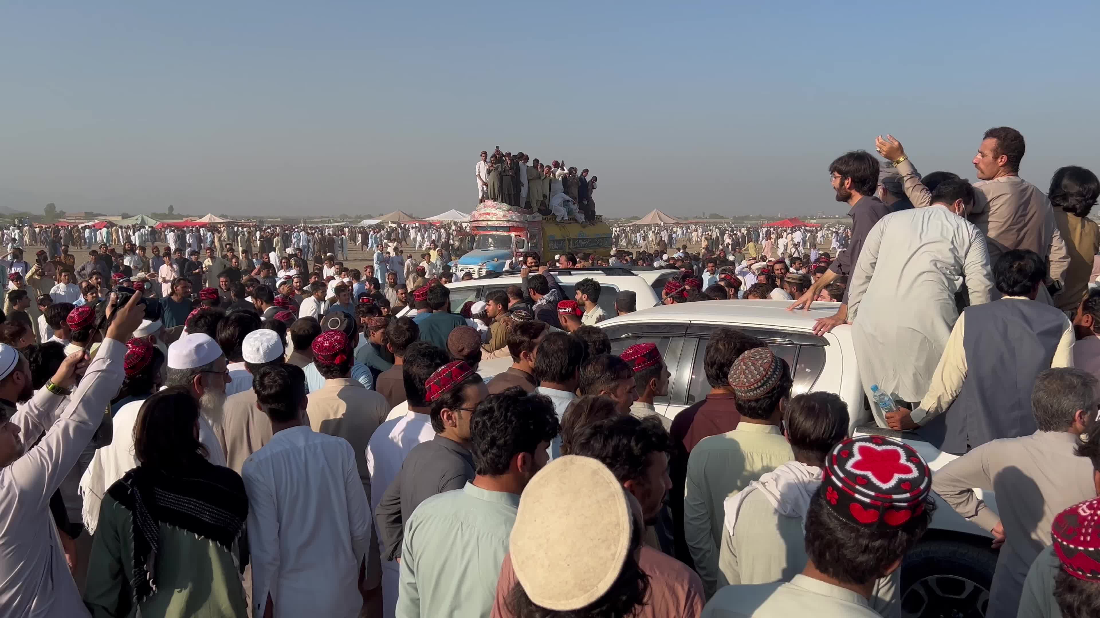 Thousands turn up as PTM jirga begins in Jamrud