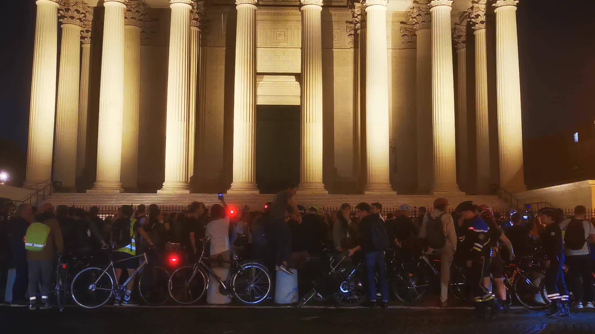 Tribute to Paul a 27-year-old cyclist who was run over by a car in Paris