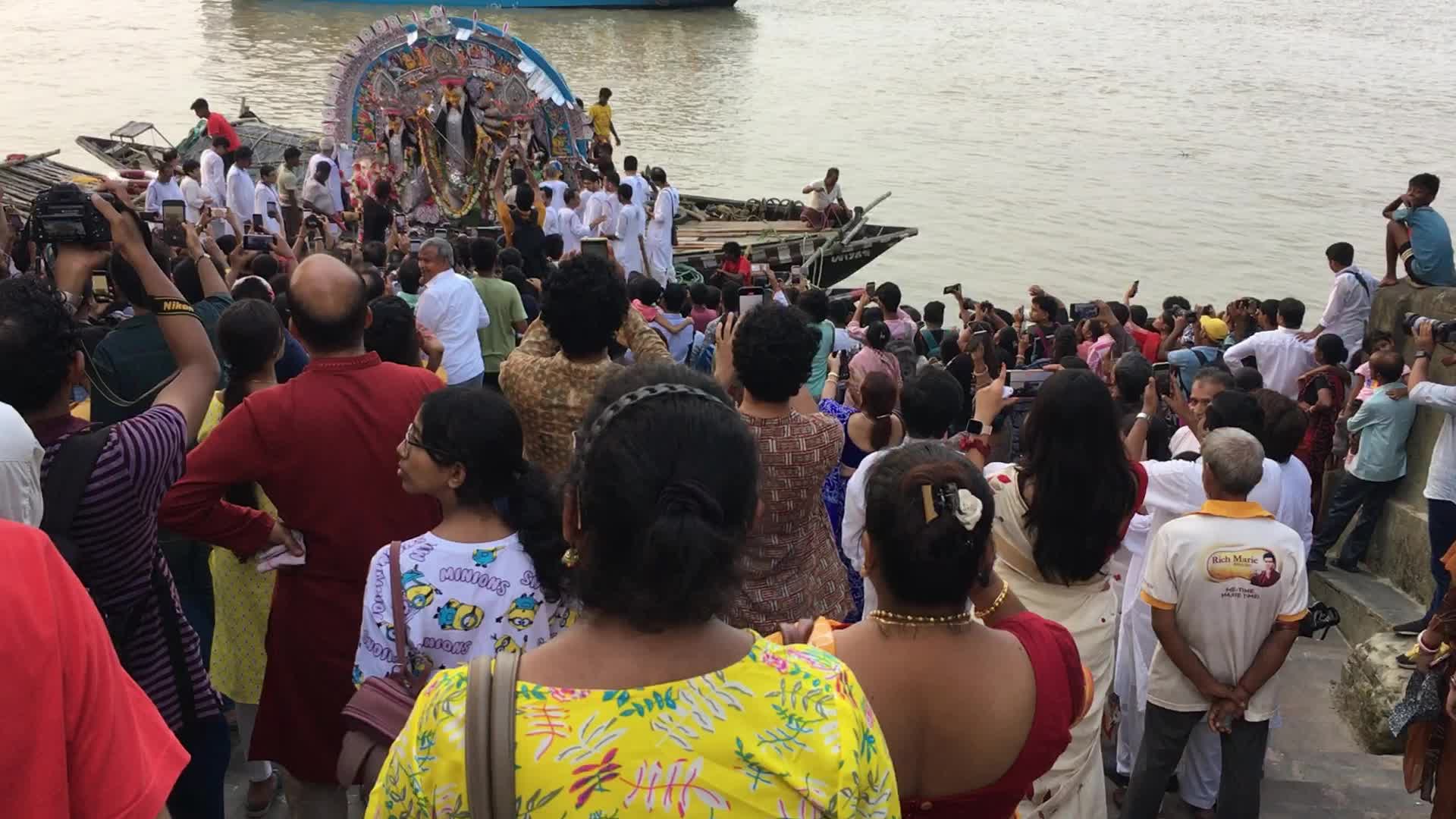 Hindu devotees gathered to see Durga idol immersion in Ganges