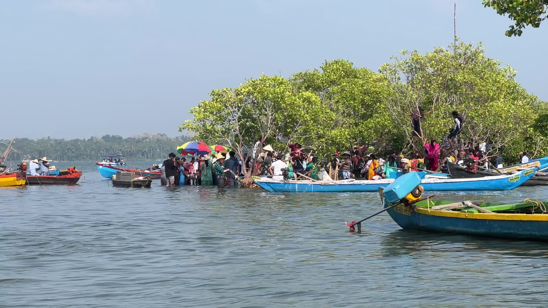 Daily life at Sambranikodi Island