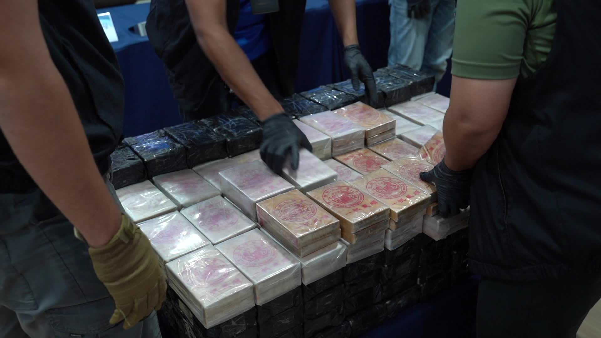 Thai Police Seize 154 Kilograms of Heroin Hidden Prepared to Be Smuggled to Three Countries.