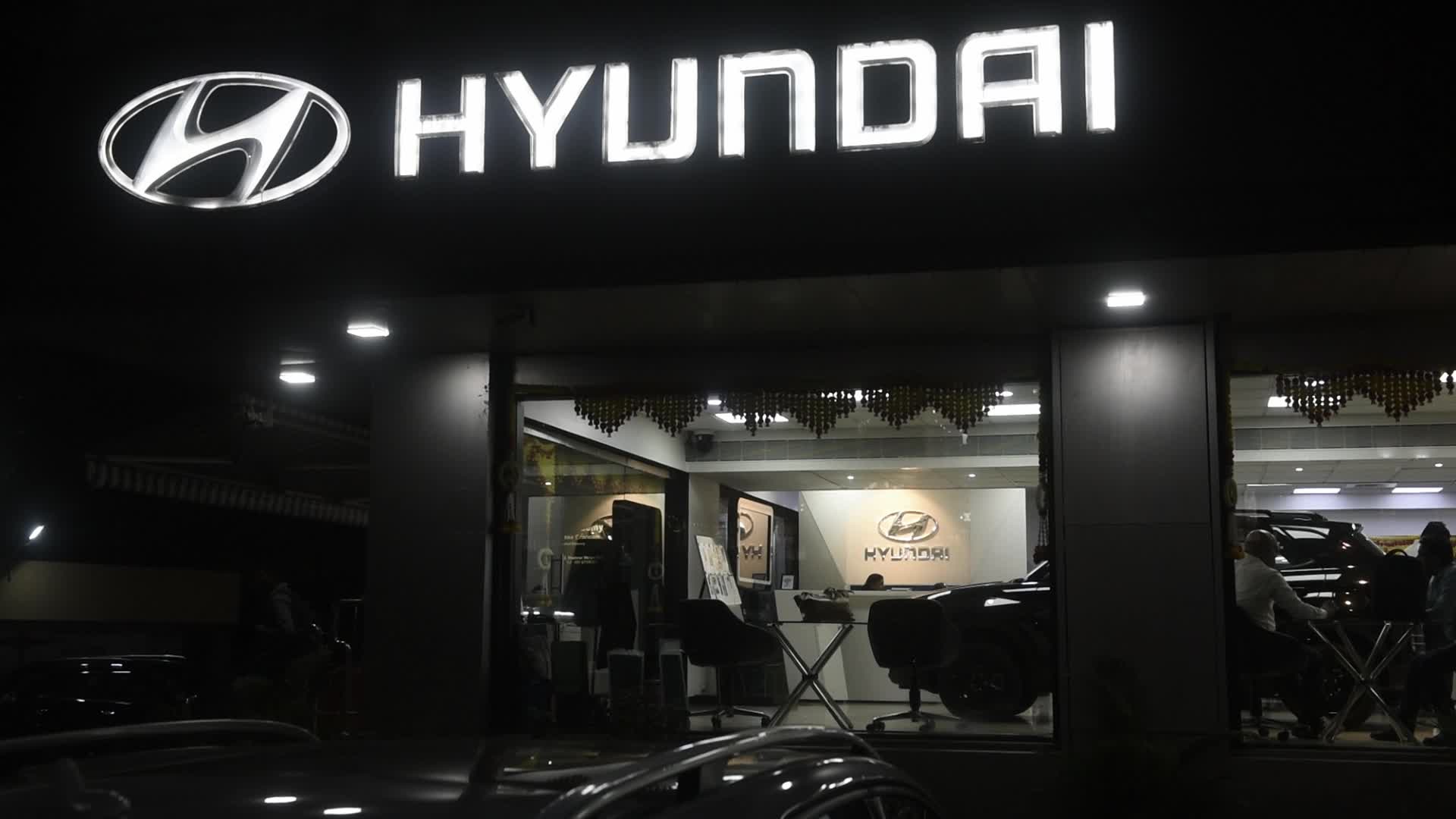 Hyundai India Showroom In Mumbai 