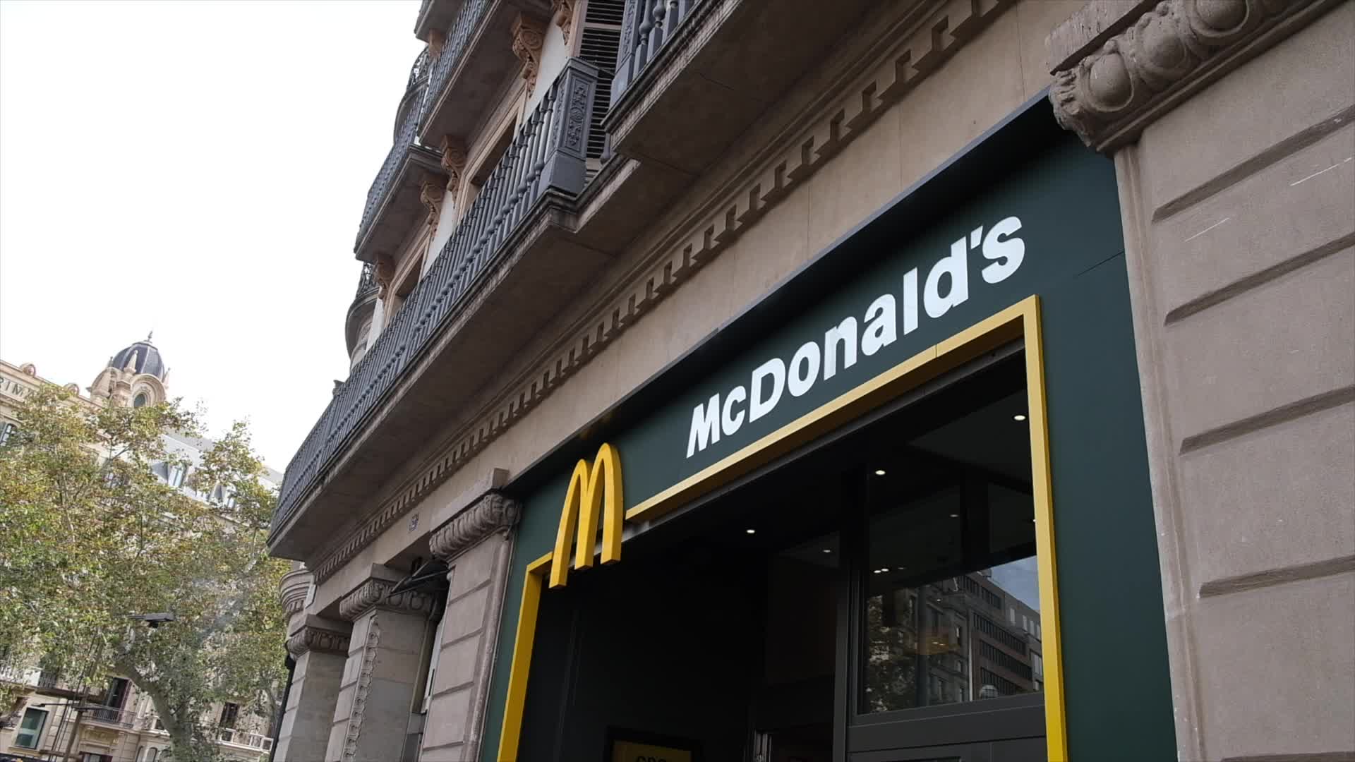 McDonald's building