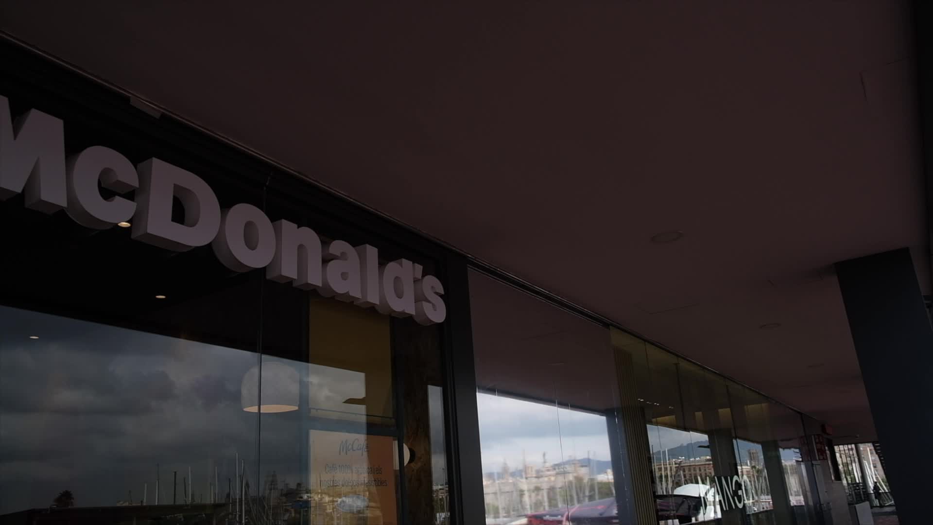 McDonald's building