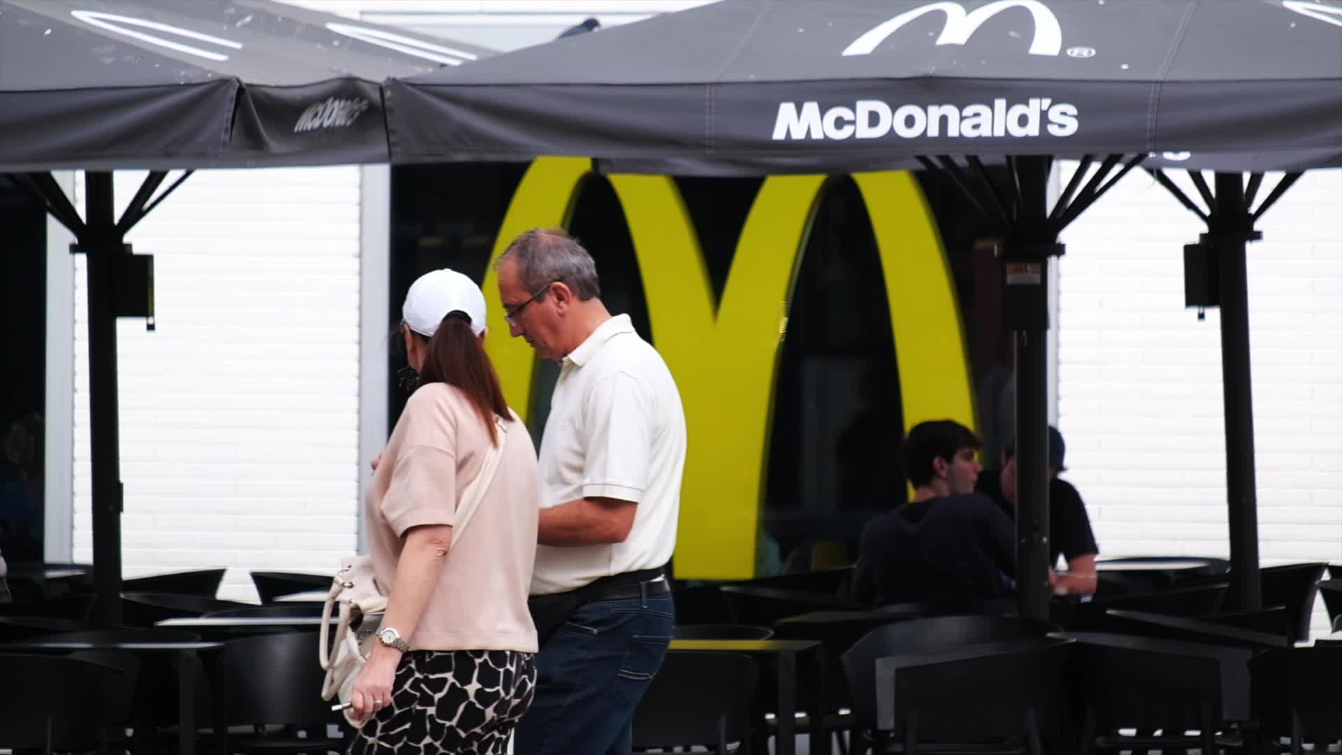 McDonald's building
