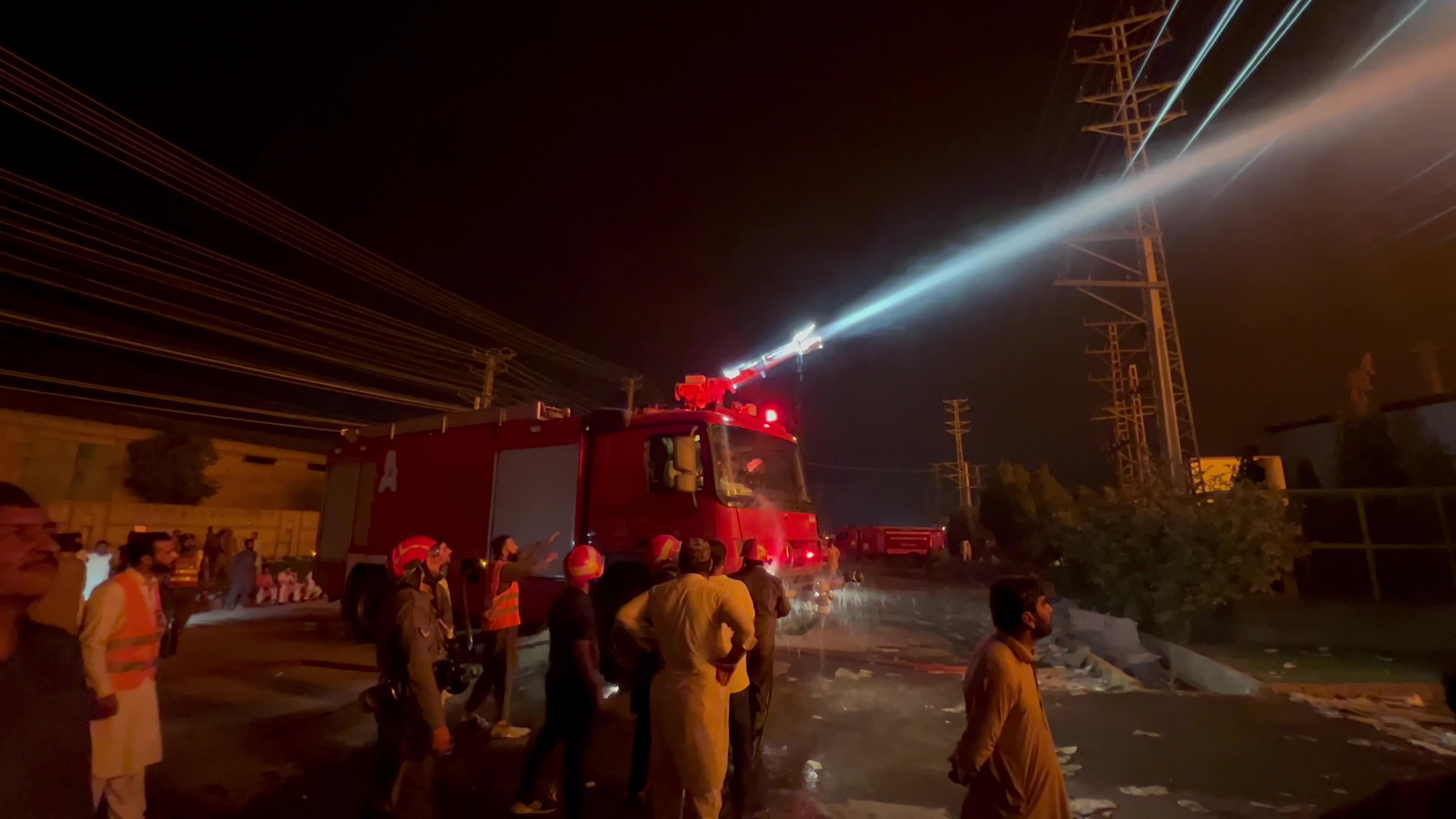 Fire broke out in dyper factory in Peshawar, Pakistan
