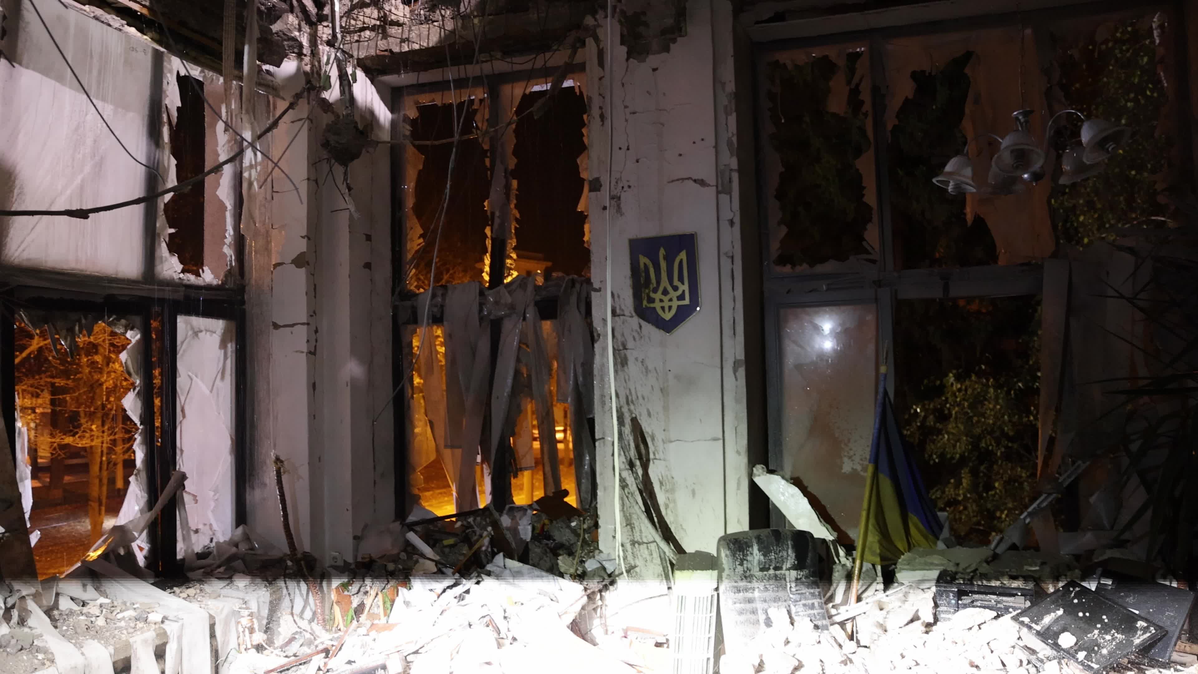 The Russians aimed an aerial bomb at the Derzhprom building in the center of Kharkiv