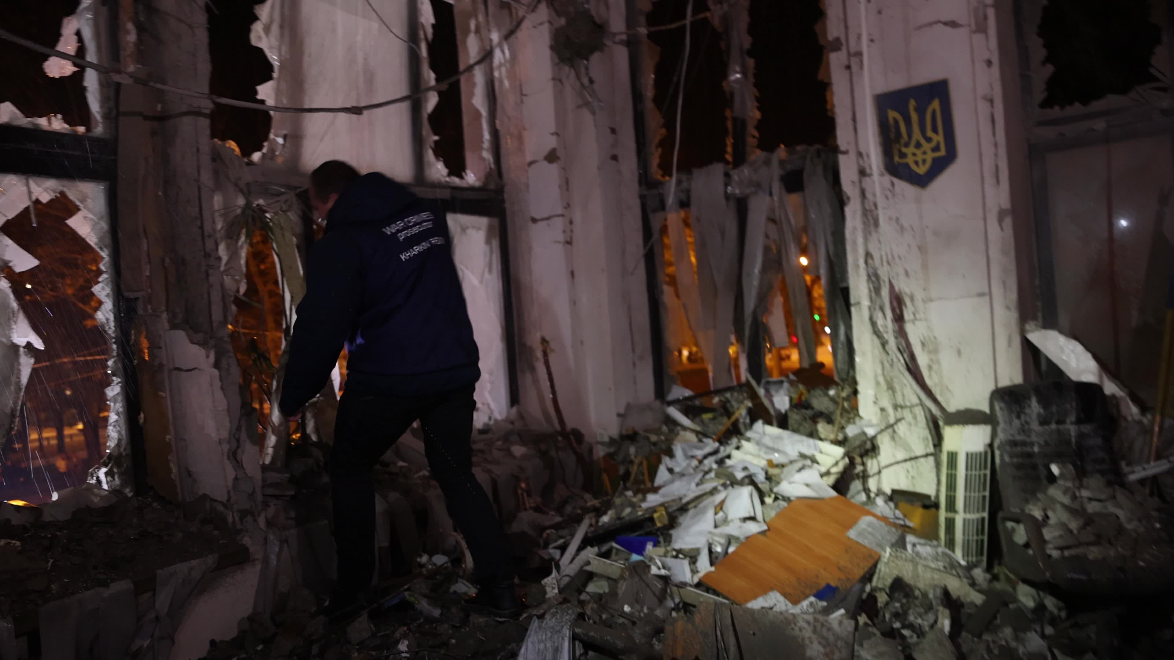The Russians aimed an aerial bomb at the Derzhprom building in the center of Kharkiv